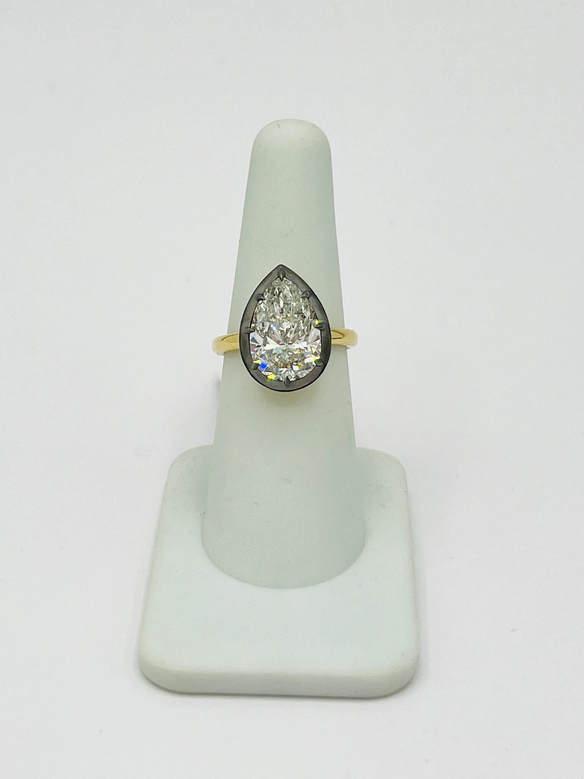 GIA White Diamond Pear Shape Solitaire Ring in 18K Yellow Gold & Black Rhodium In New Condition For Sale In Los Angeles, CA