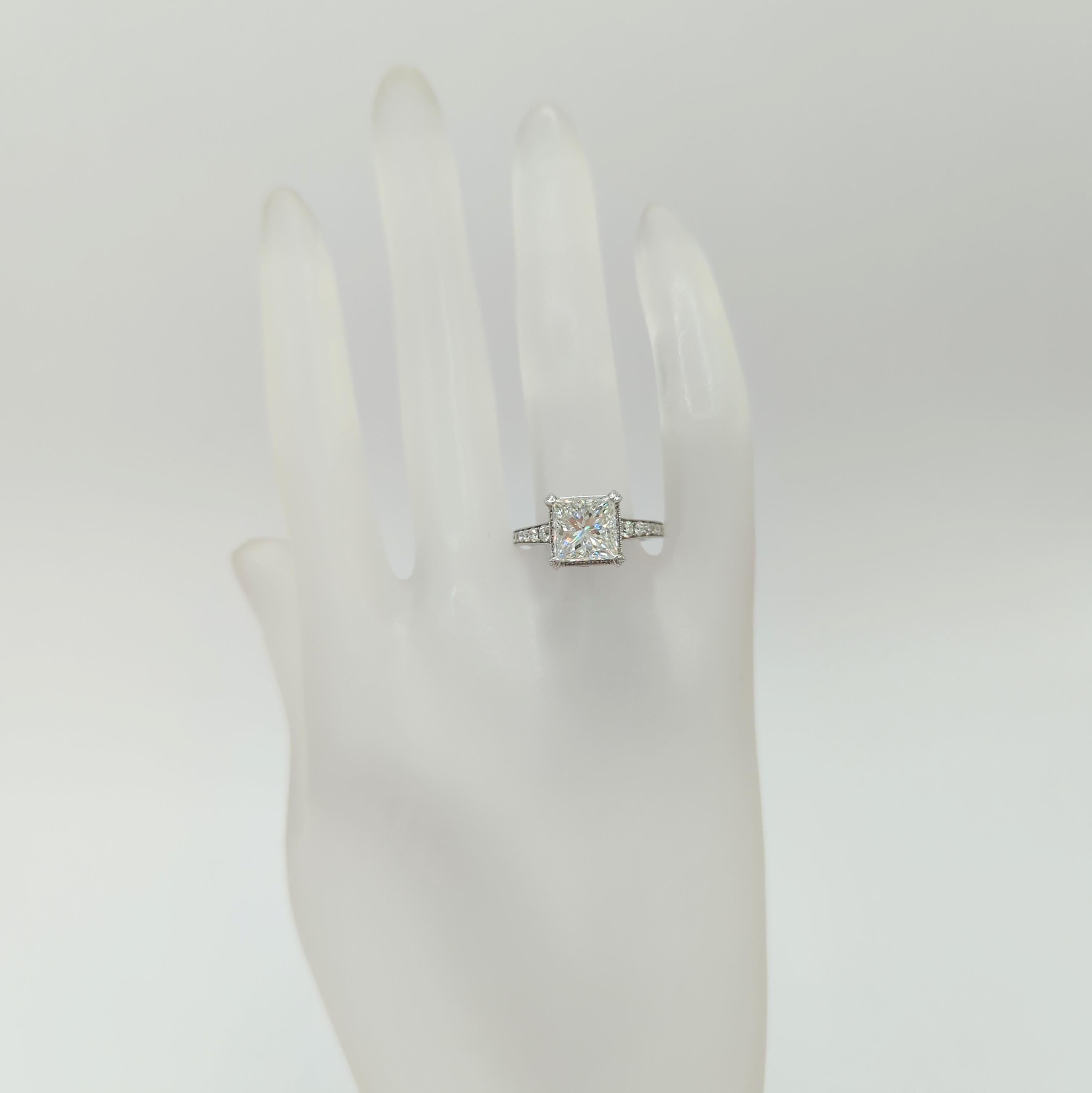 GIA White Diamond Princess Cut Ring in 18K White Gold In New Condition For Sale In Los Angeles, CA