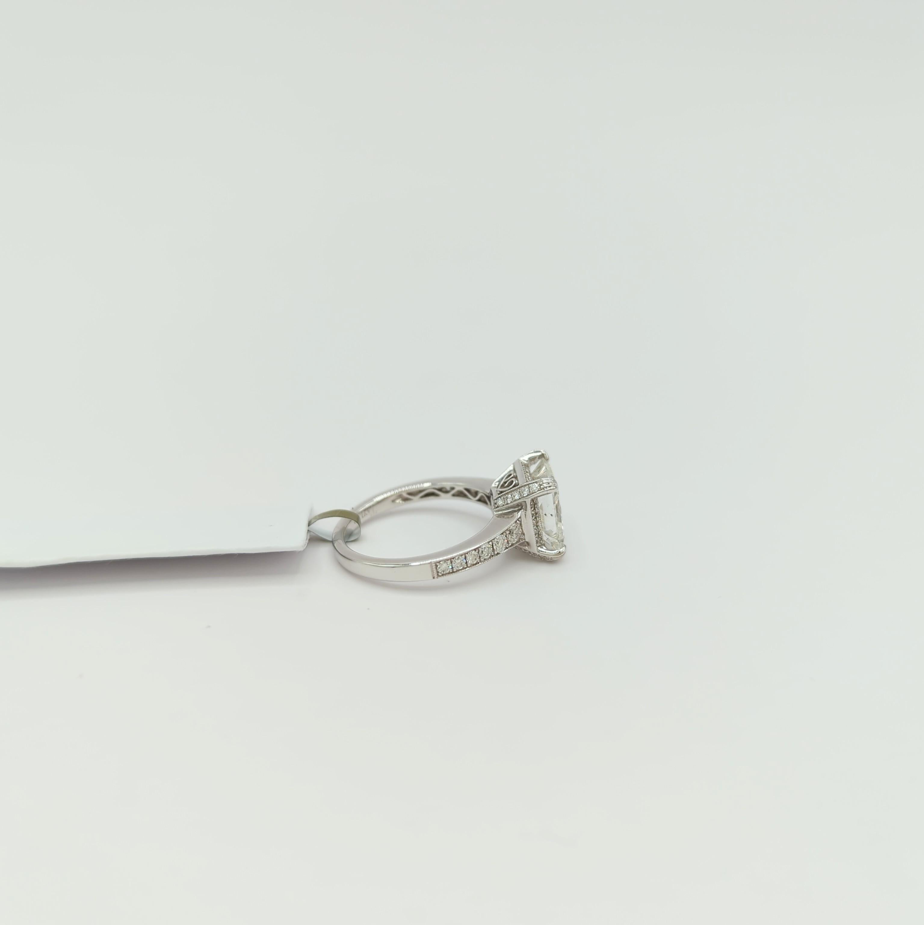 GIA White Diamond Princess Cut Ring in 18K White Gold For Sale 1