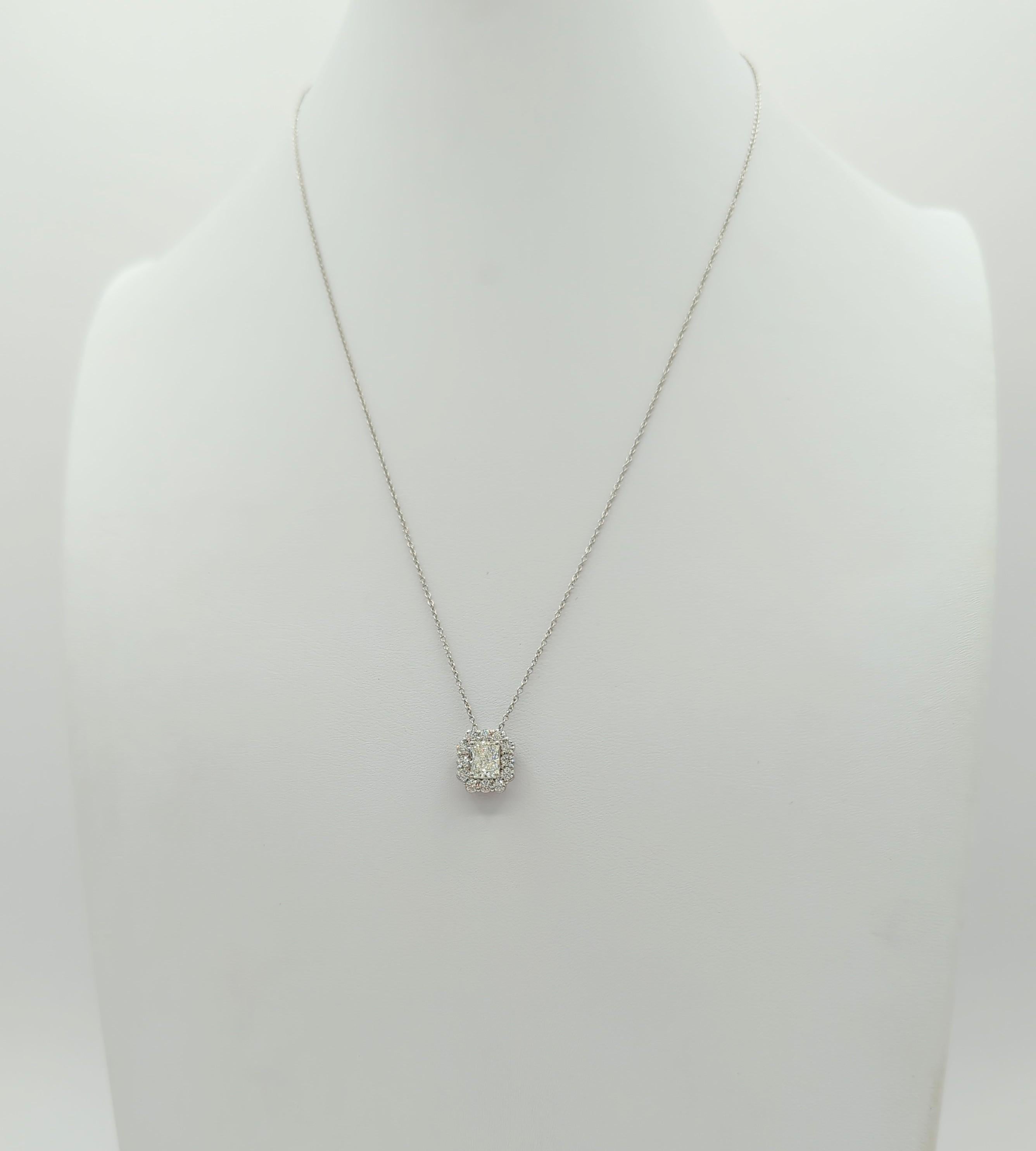 GIA White Diamond Radiant Pendant Necklace in 18K White Gold In New Condition For Sale In Los Angeles, CA