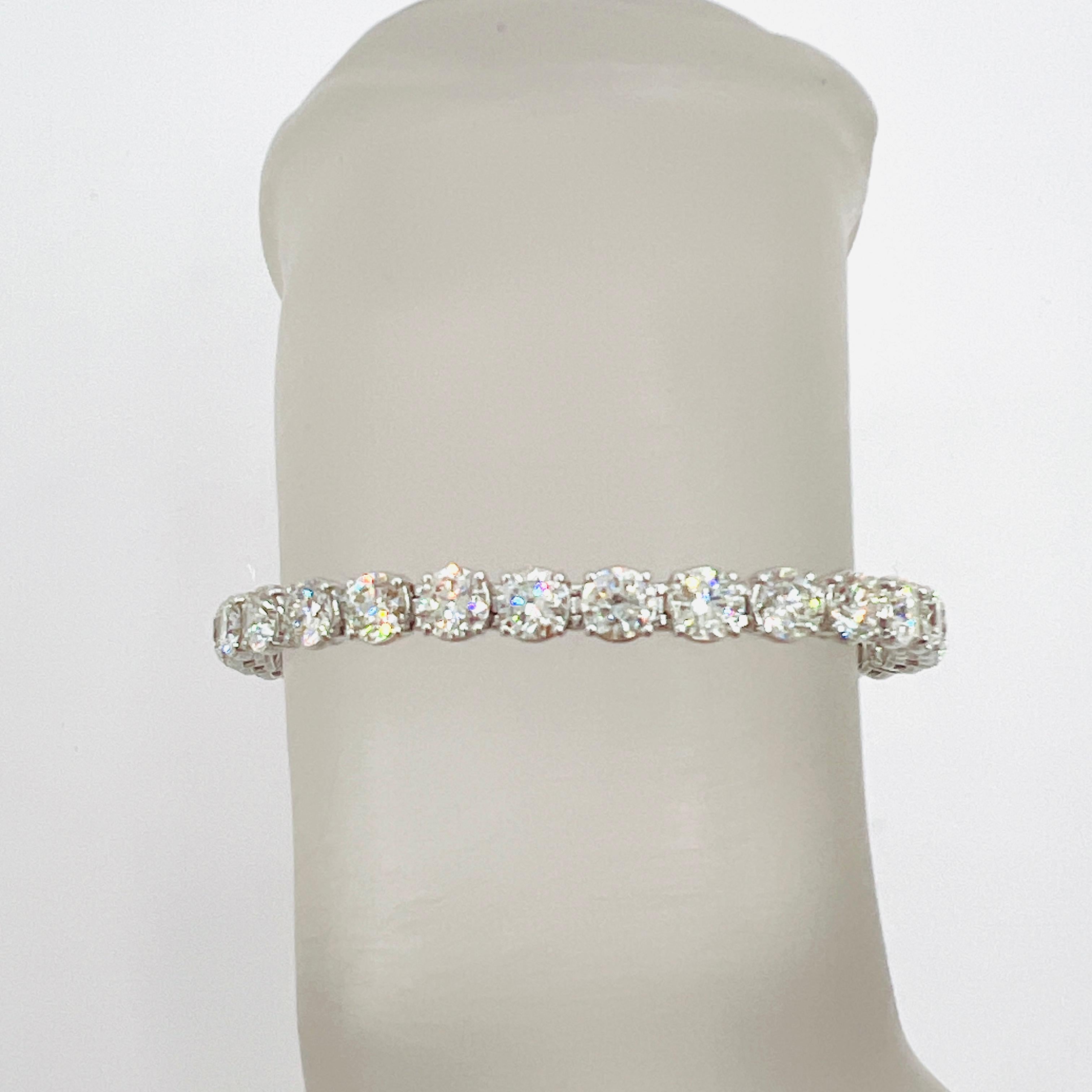 GIA Weißer Diamant Rundes 0,50 Karat jedes Tennisarmband aus 18 Karat Weißgold (Rundschliff)