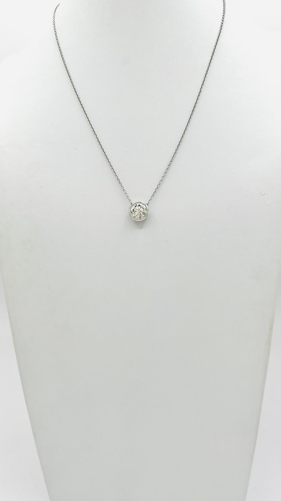 GIA White Diamond Round 2.50 ct Bezel Pendant Necklace in Platinum In New Condition For Sale In Los Angeles, CA