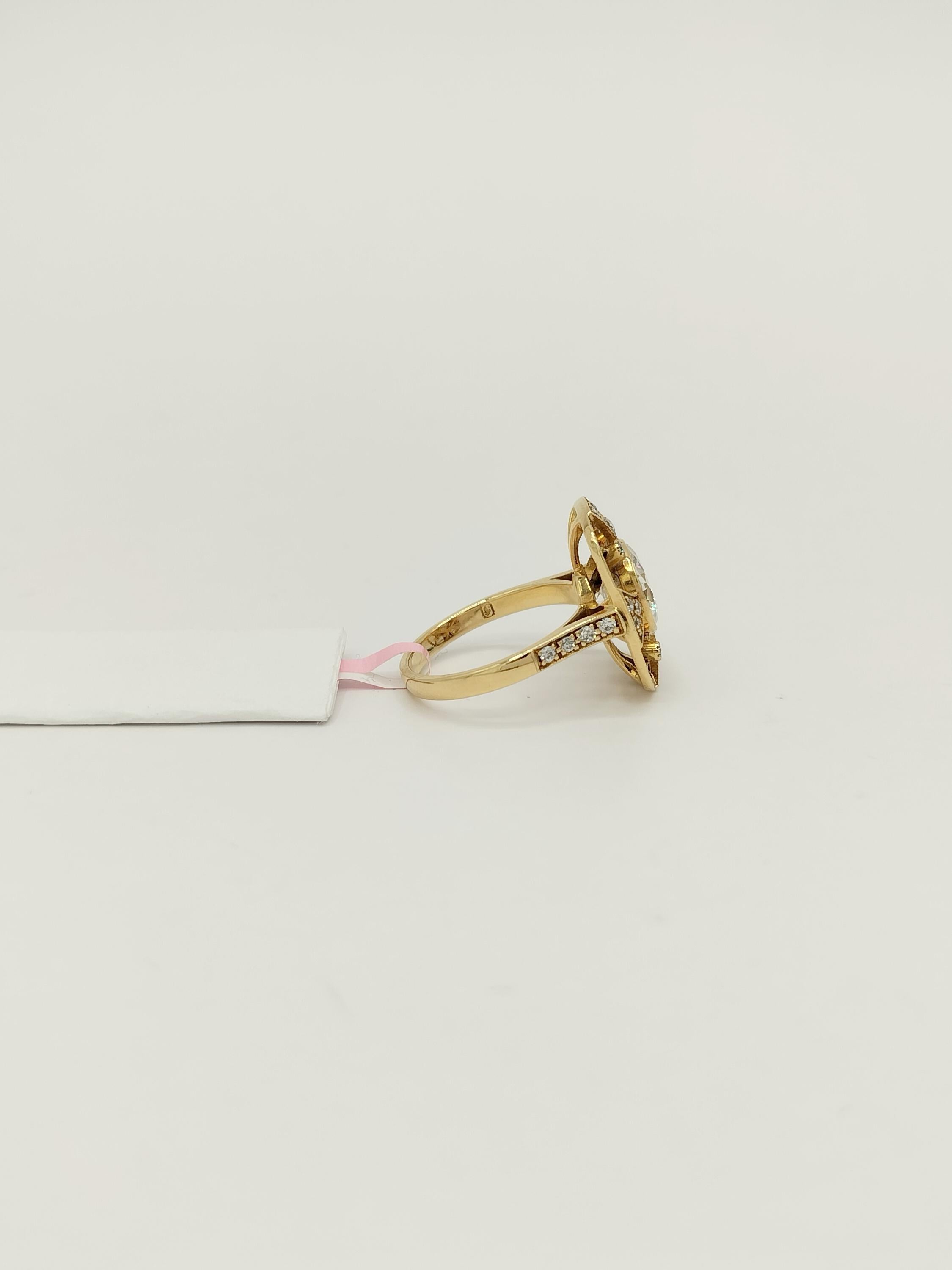 GIA White Diamond Round Design Ring in 18K Yellow Gold For Sale 3