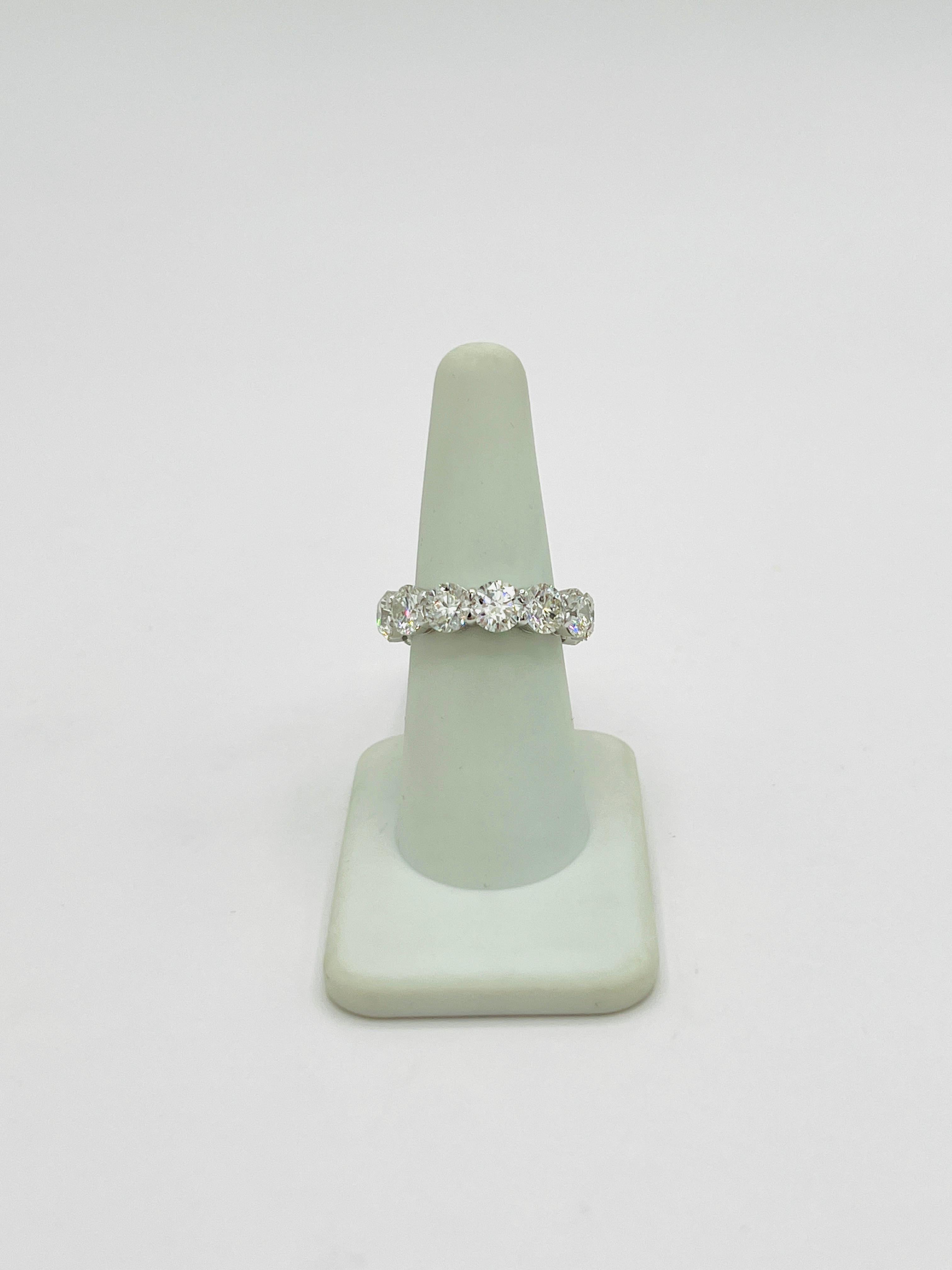 da uomo o donna Anello a fascia per l'eternità con diamante bianco GIA in oro bianco 18 carati in vendita