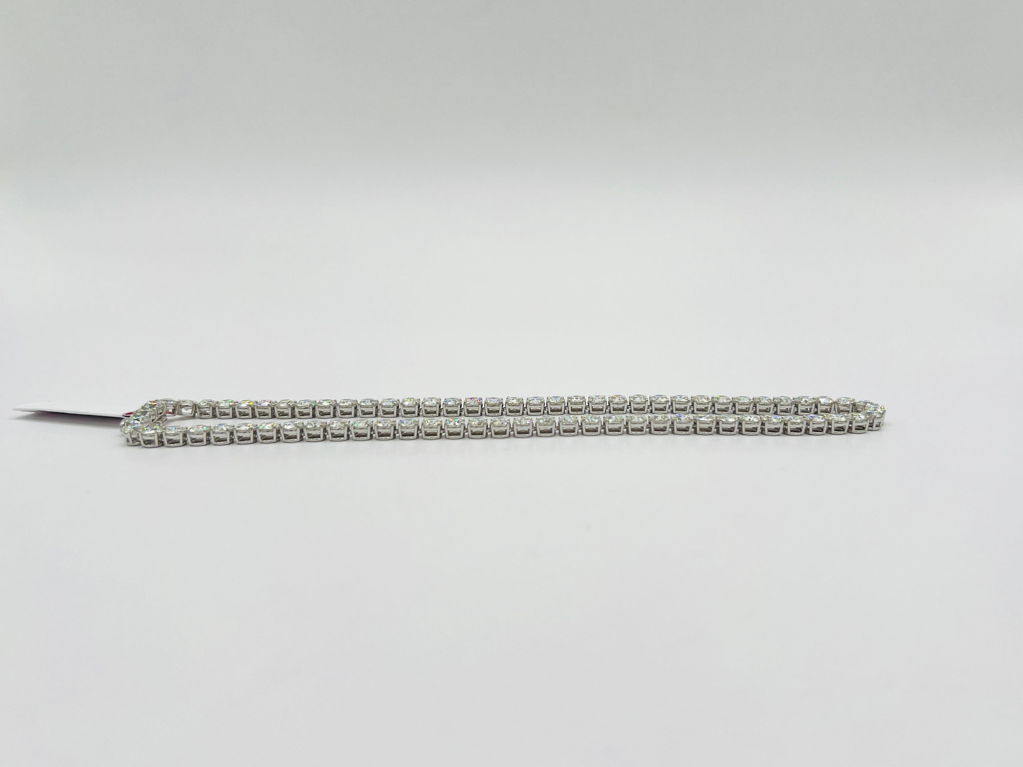 Collier de tennis en or blanc 18 carats et diamant blanc GIA rond d'un demi carat chacun en vente 1