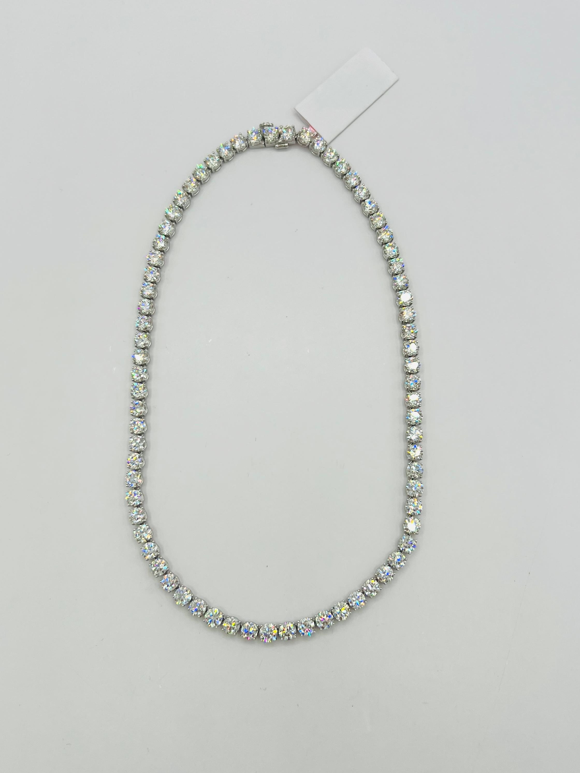 Collier de tennis en or blanc 18 carats et diamant blanc GIA rond d'un demi carat chacun en vente 2