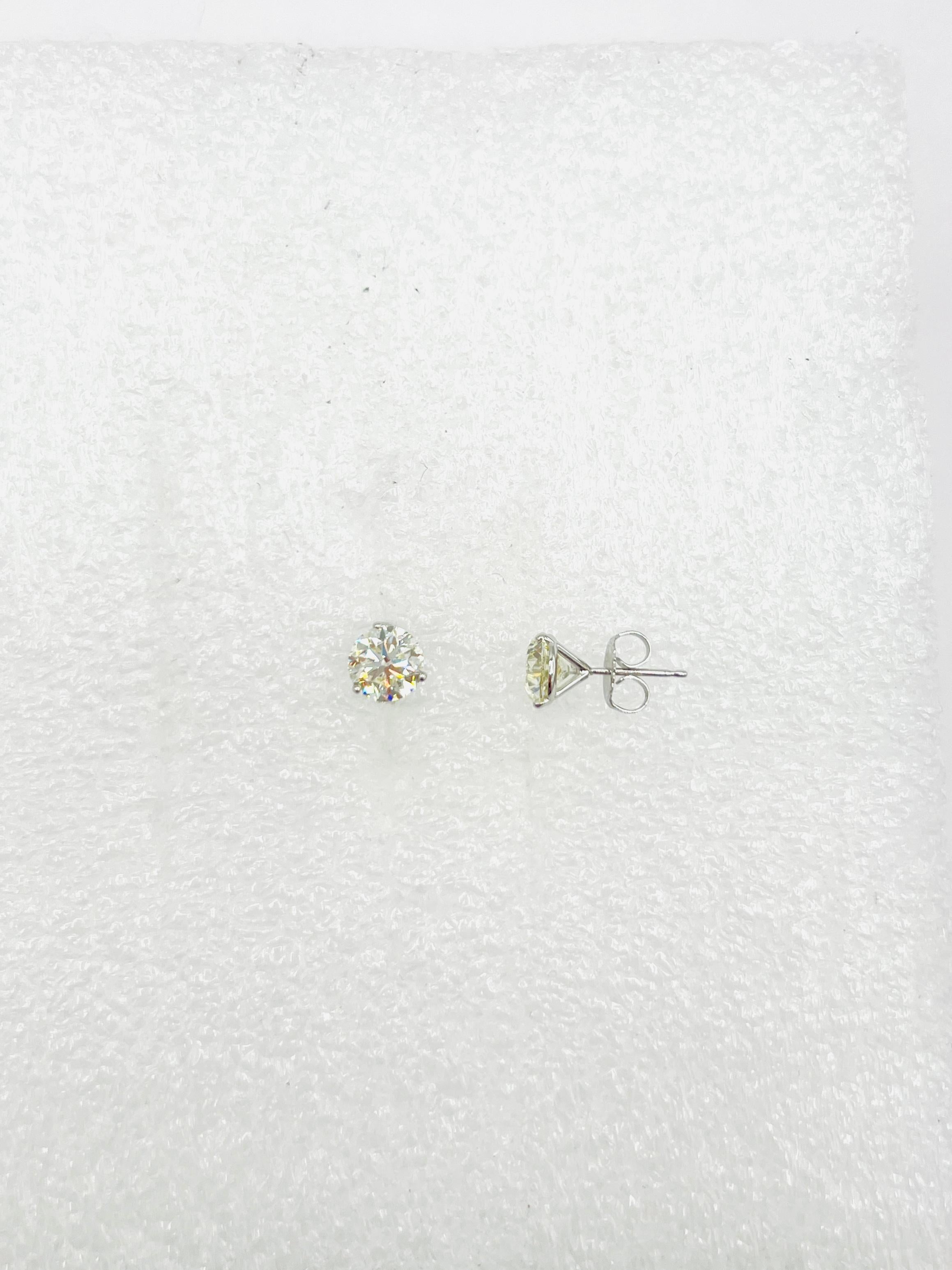 GIA White Diamond Round Stud Earrings in 18K White Gold 2