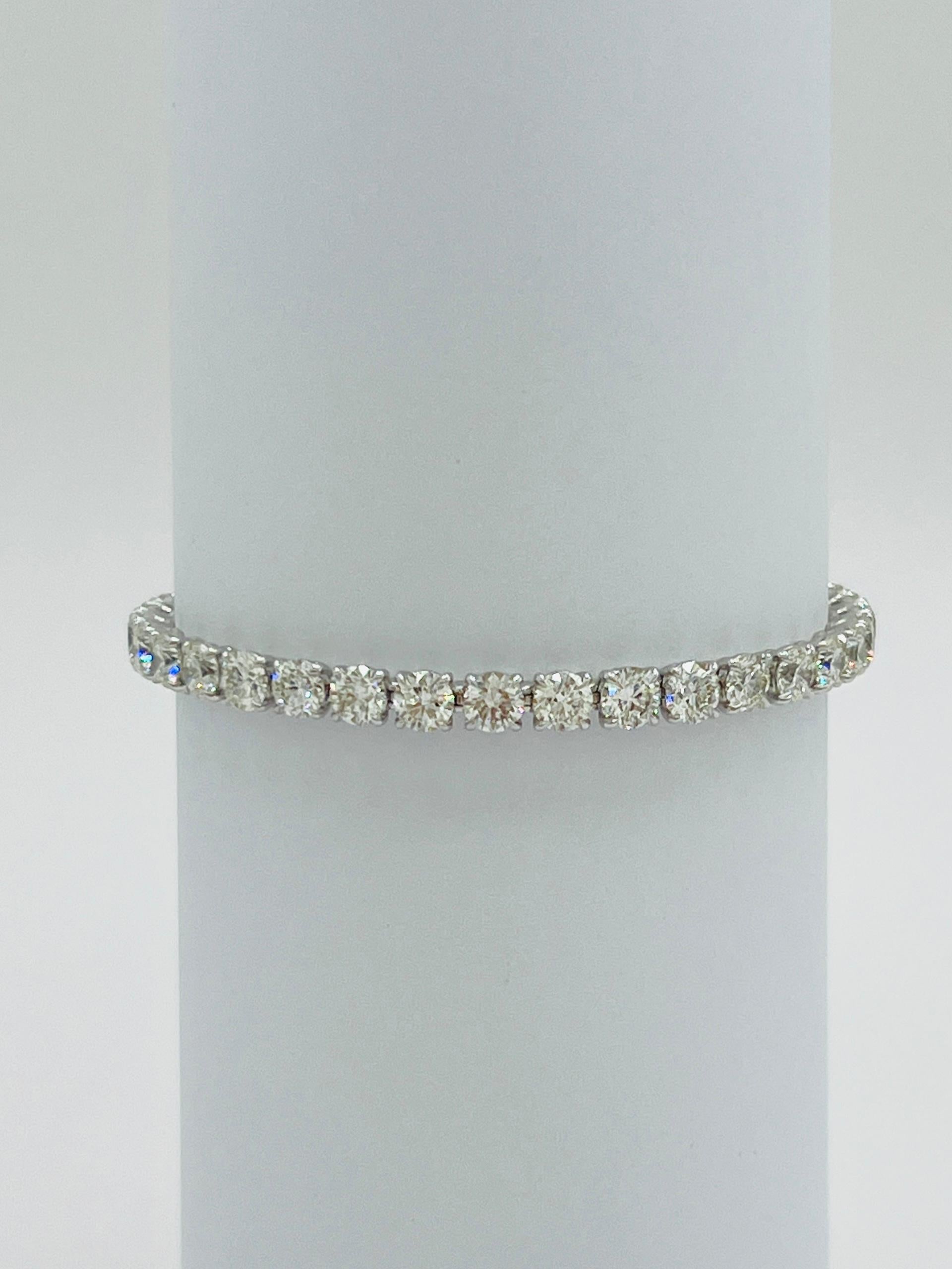 Round Cut GIA White Diamond Round Tennis Bracelet in 18K White Gold