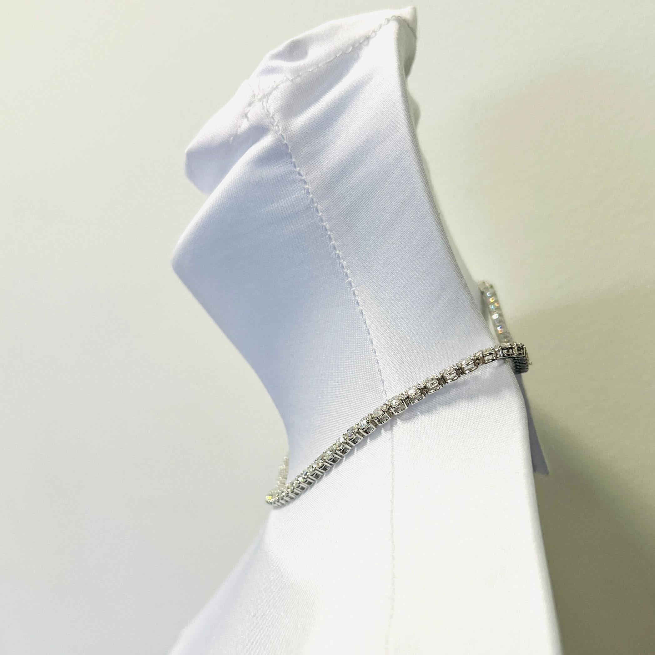 Round Cut GIA White Diamond Round Tennis Necklace in 18K White Gold For Sale