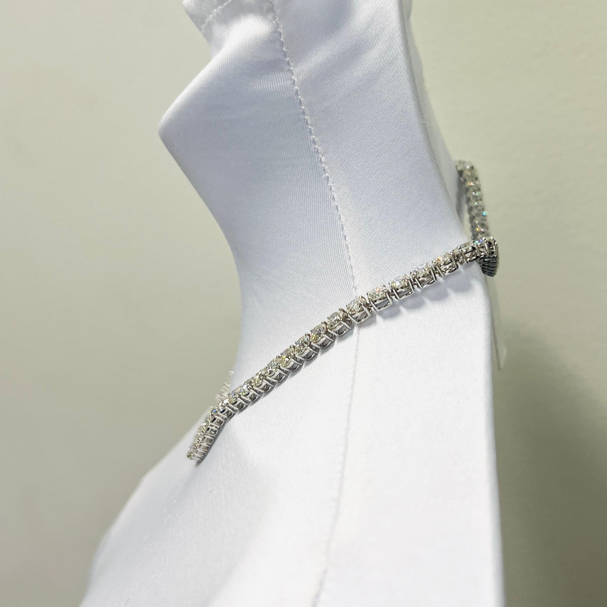 Round Cut GIA White Diamond Round Tennis Necklace in 18K White Gold For Sale