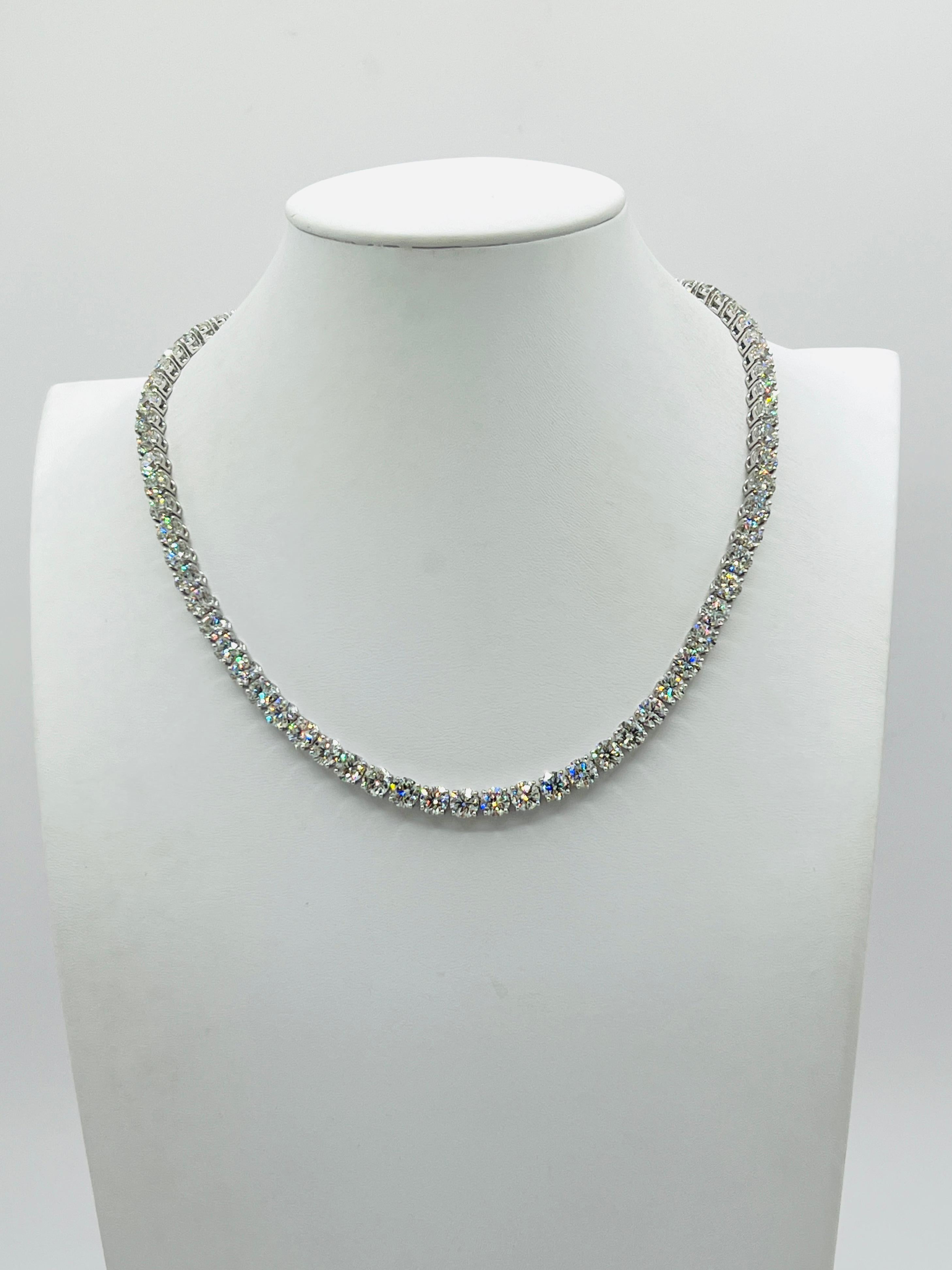 GIA White Diamond Round Tennis Necklace in 18K White Gold In New Condition For Sale In Los Angeles, CA