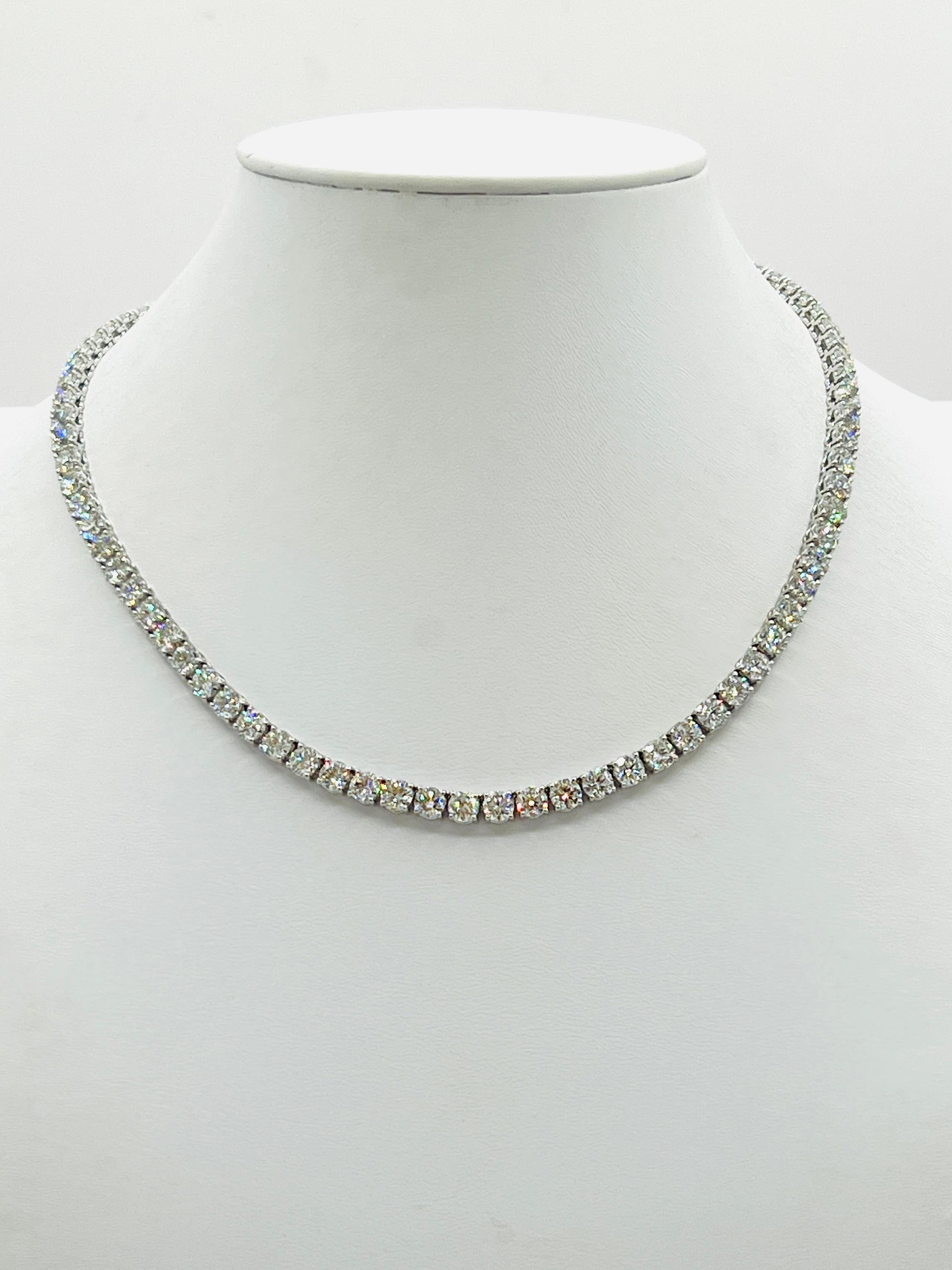 Women's or Men's GIA White Diamond Round Tennis Necklace in 18K White Gold For Sale