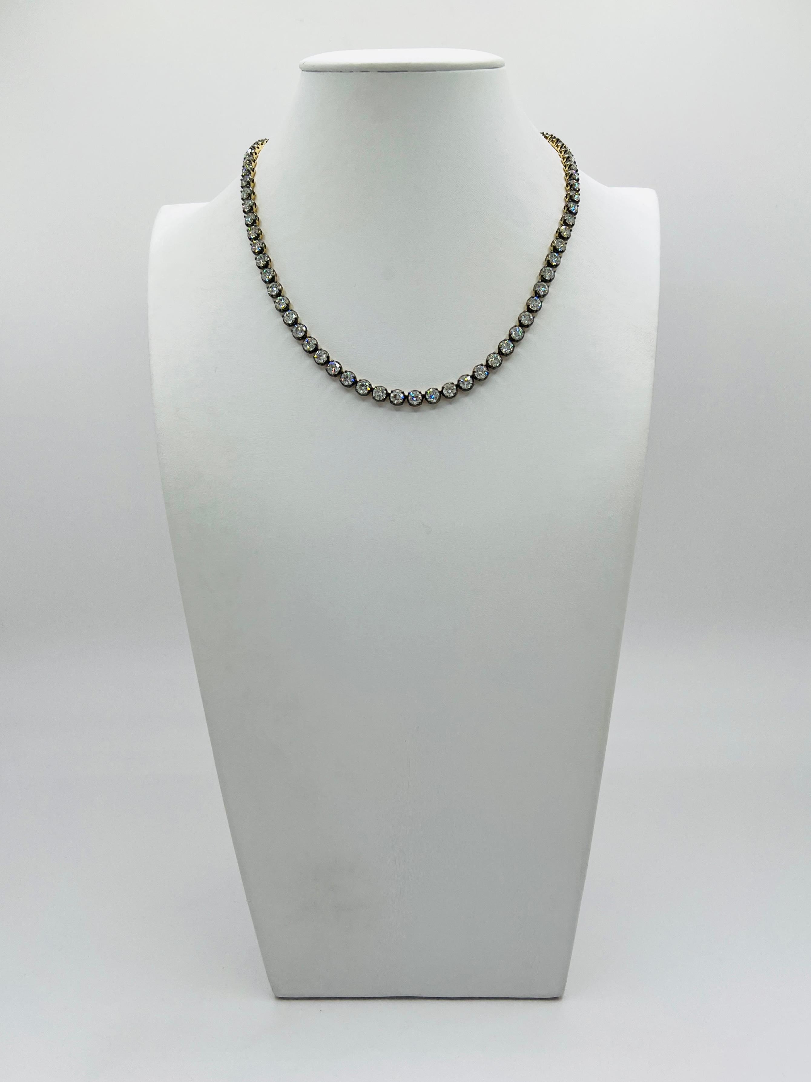 GIA White Diamond Round Tennis Necklace in Black Rhodium & 18K Yellow Gold In New Condition For Sale In Los Angeles, CA