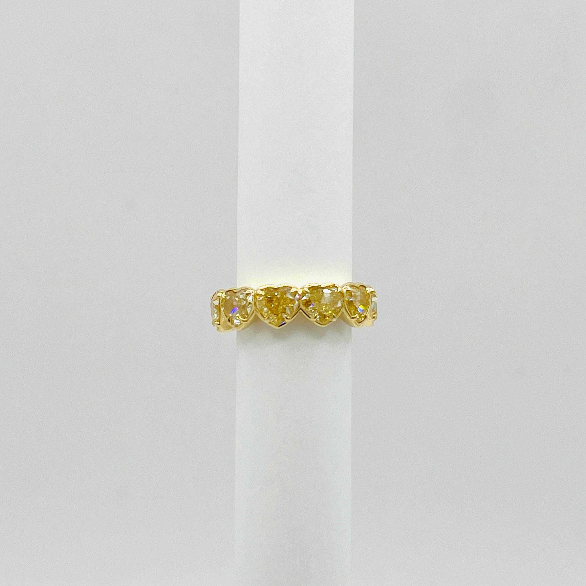 GIA Yellow Diamond Heart 1 Carat Each Eternity Band Ring in 18K Yellow Gold In New Condition For Sale In Los Angeles, CA