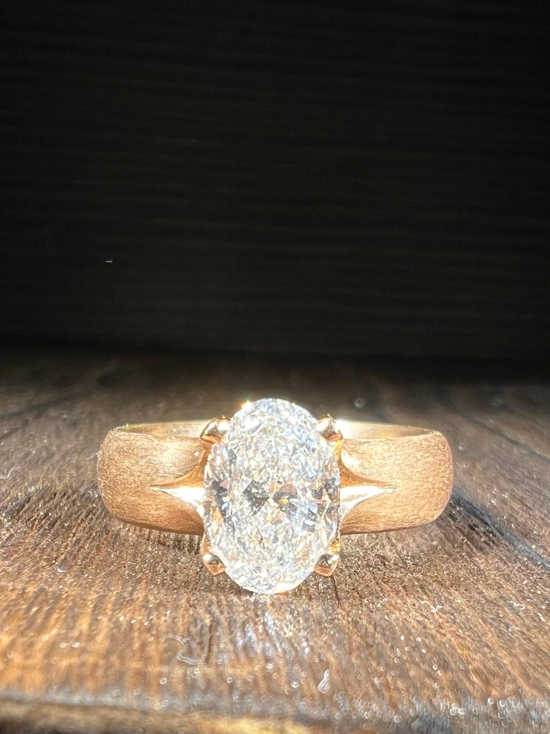 GIA Zertifizierter 1.50 Carat Diamant Verlobungsring For Sale 5