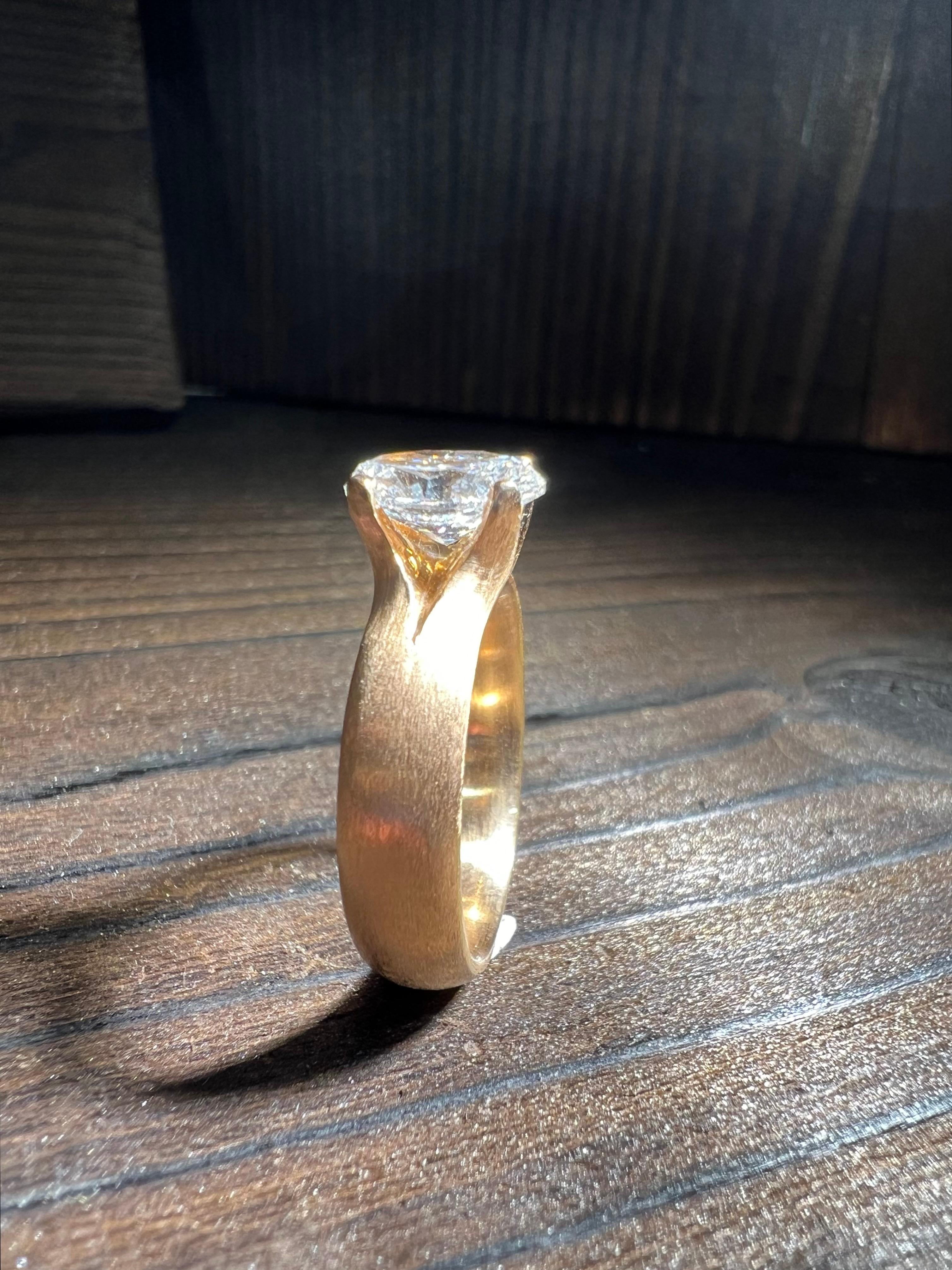 Artisan GIA Zertifizierter 1.50 Carat Diamant Verlobungsring For Sale