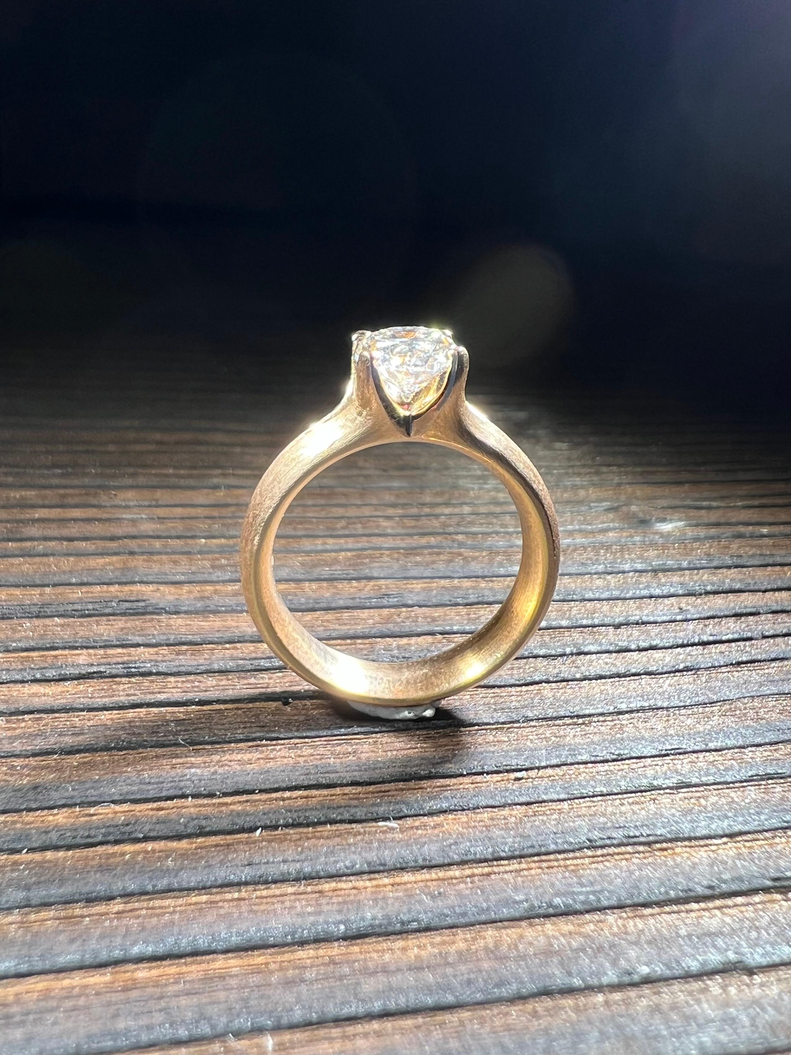GIA Zertifizierter 1.50 Carat Diamant Verlobungsring For Sale 3