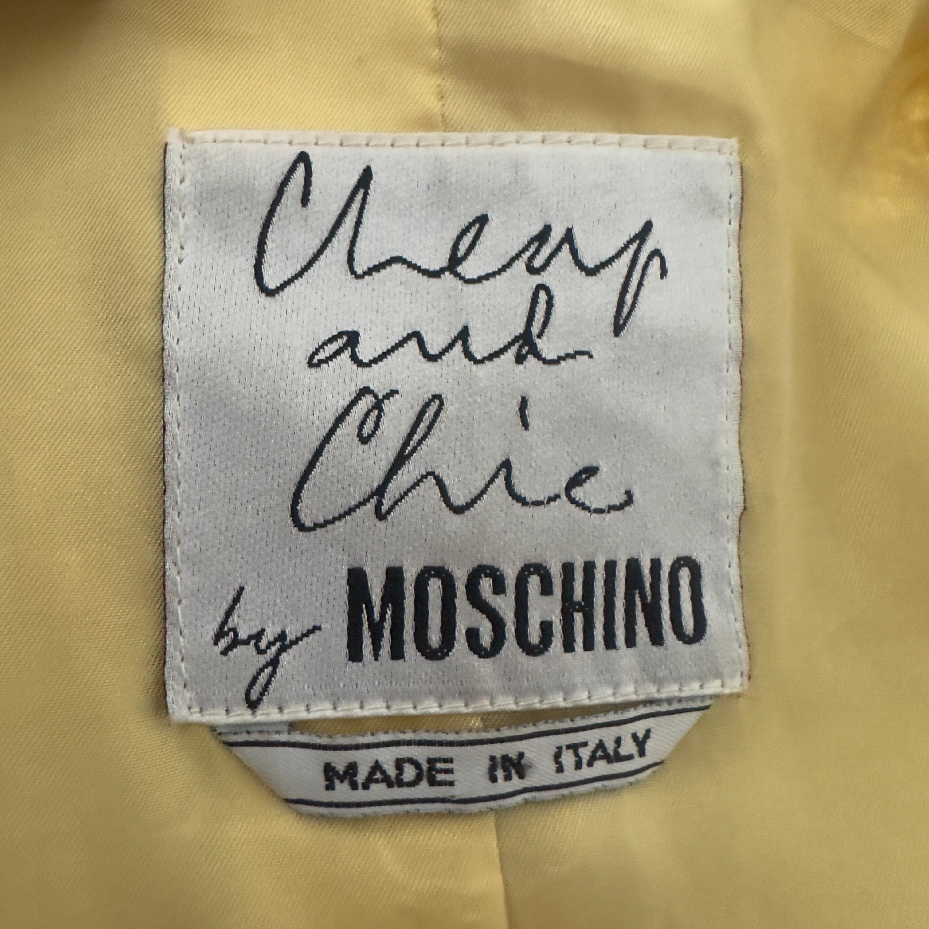 Giacca Moschino Cheap and Chic in lana gialla con bottoni yin-yang, anni '90 in vendita 4