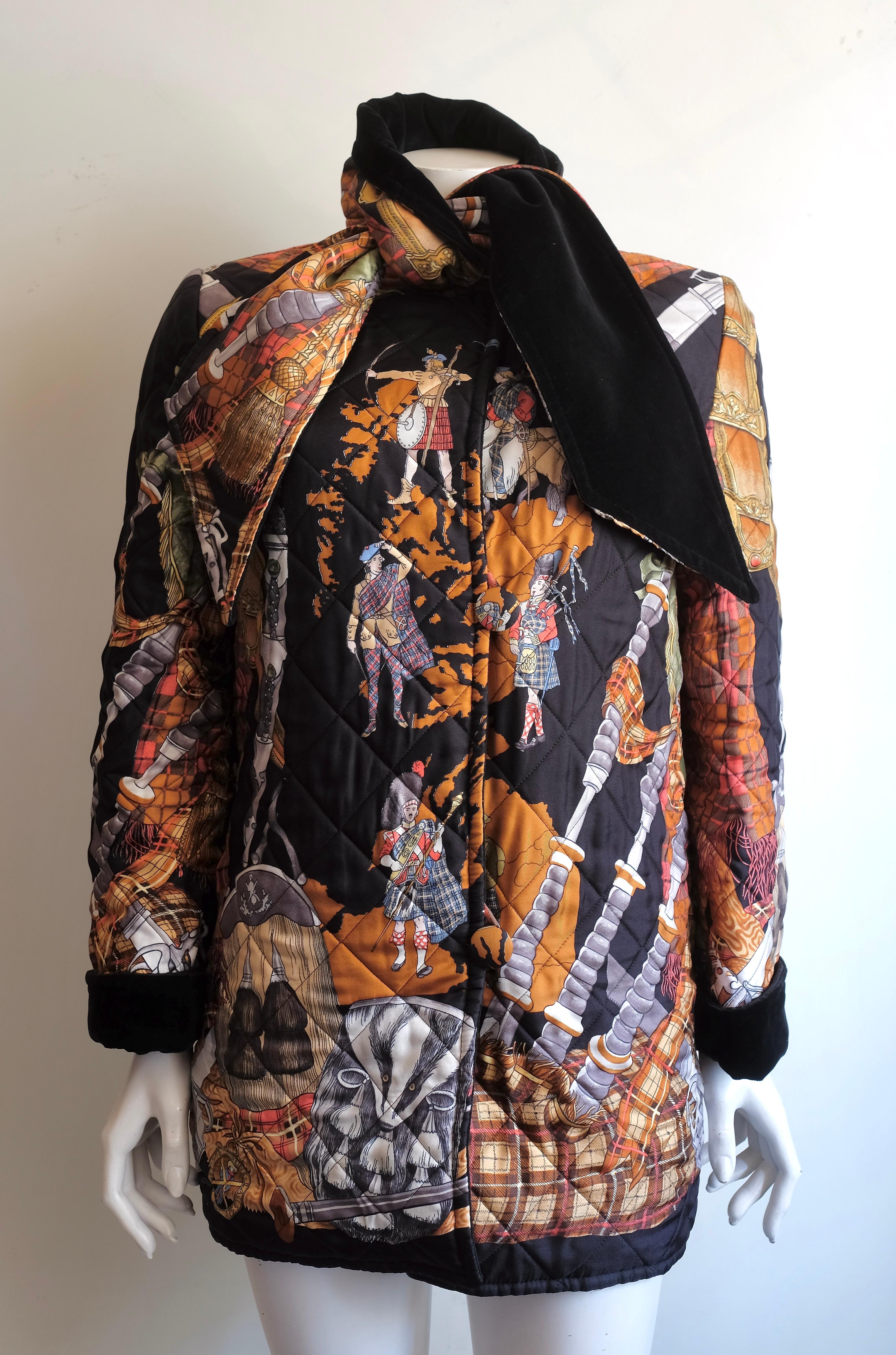 Hermès Vintage Selection by Corrado Luxury - Extraordinaria chaqueta de doble faz en seda matelassé y terciopelo negro muy suave, el motivo es del pañuelo 