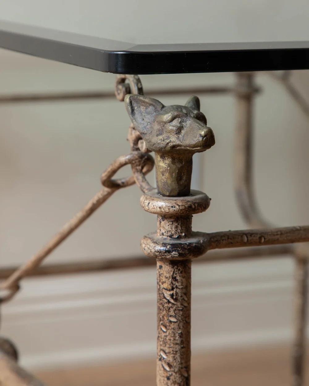 Mesa baja Giacometti de bronce y hierro Etrucsan de Paul Ferrante finales del siglo XX en venta