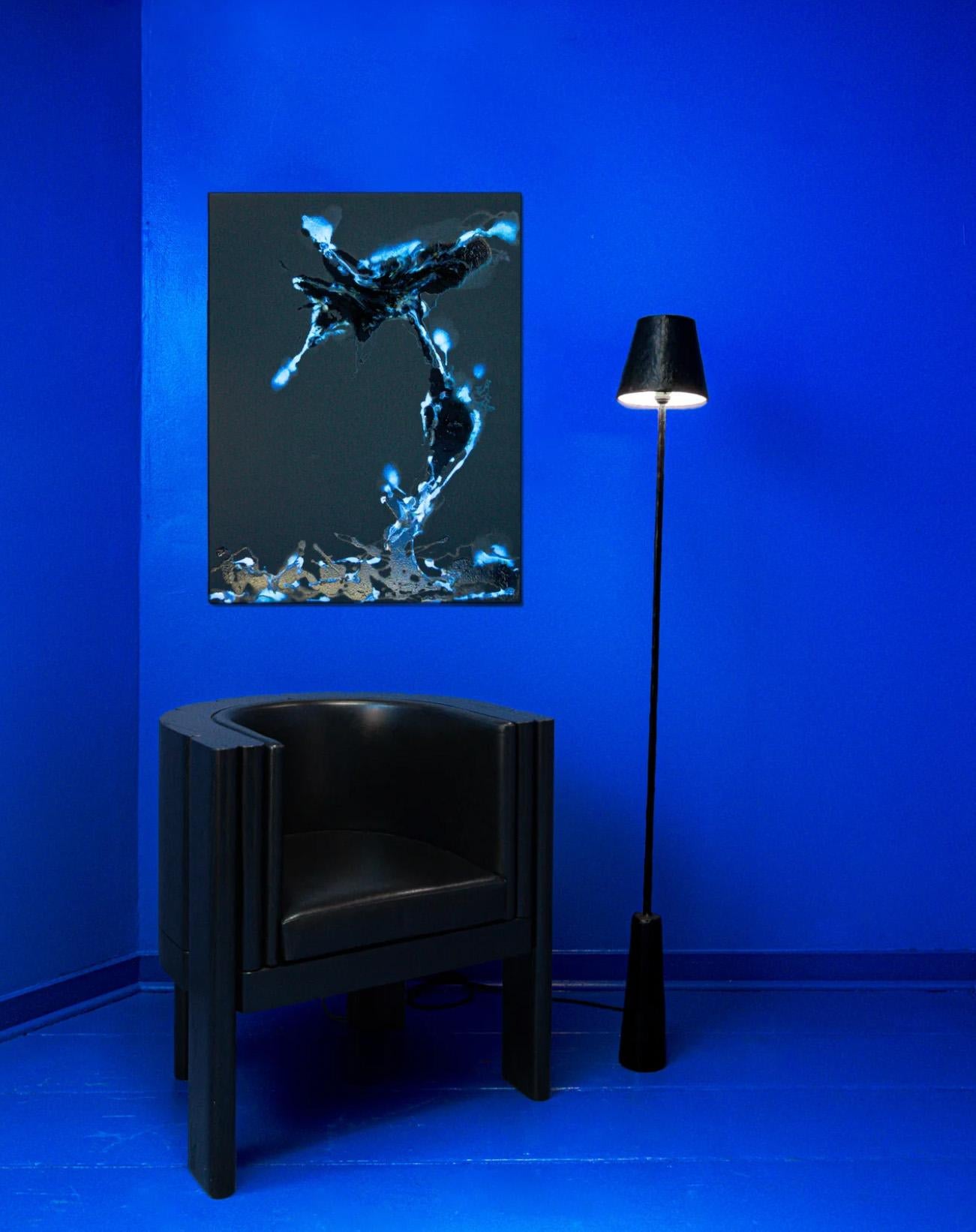 Lampadaire Giacometti en silicone noir par Bailey Fontaine, REP par Tuleste Facto Neuf - En vente à New York, NY