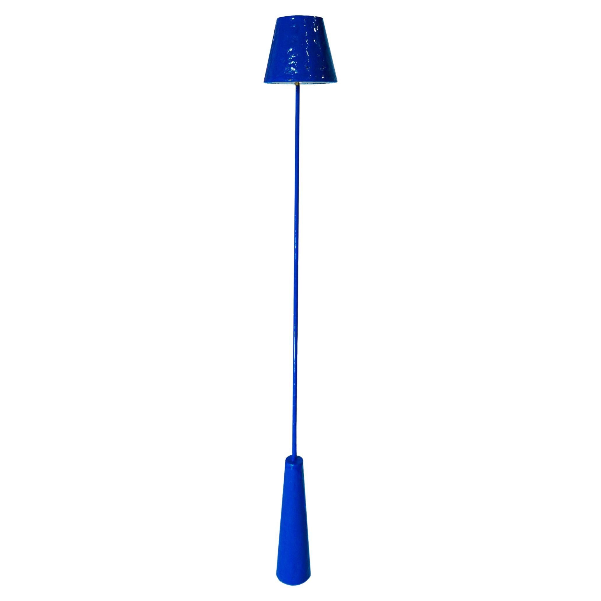 Lampadaire Giacometti en siliconé bleu par Bailey Fontain, REP par Tuleste Factory