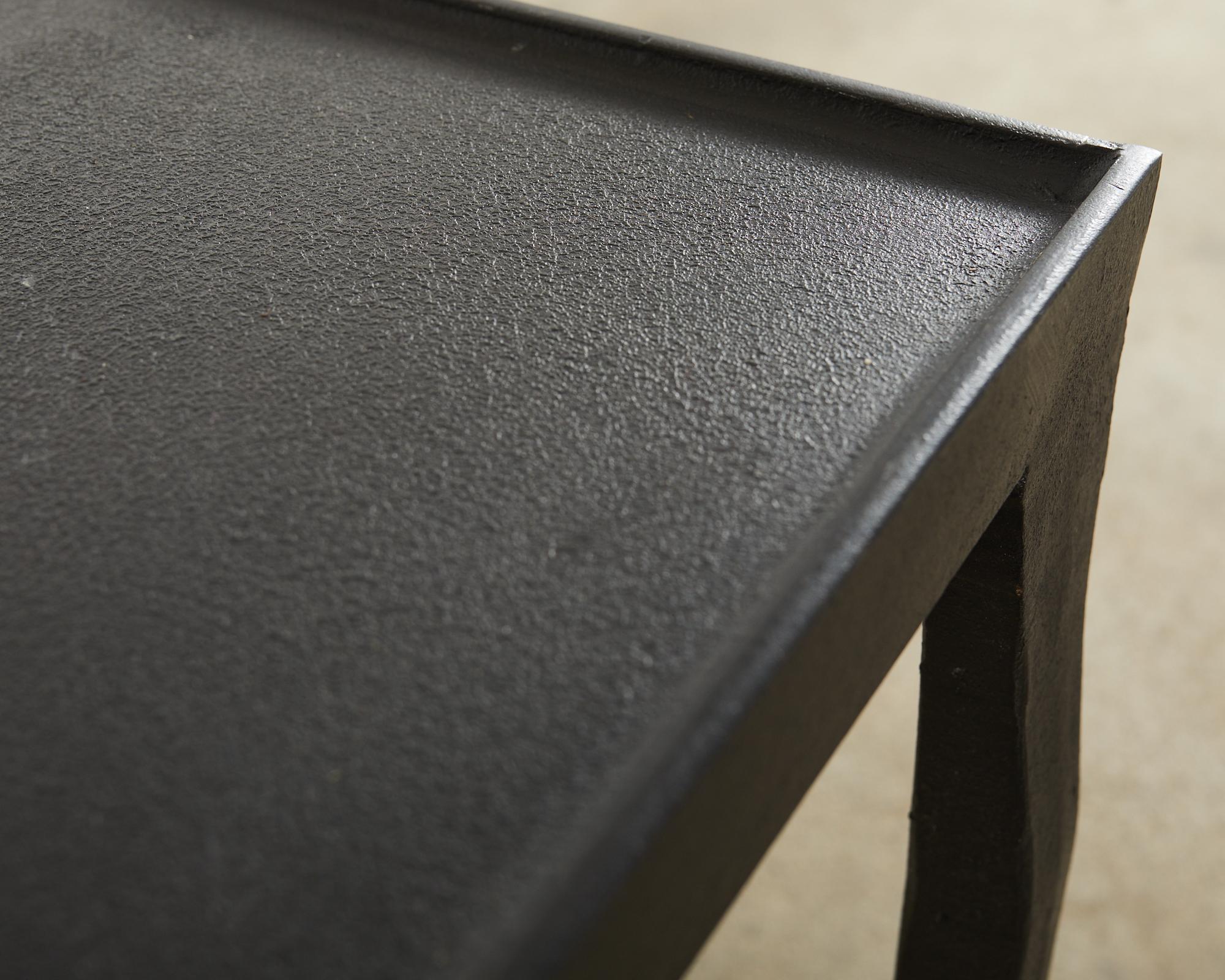 Table console d'inspiration Giacometti en fonte martelée noire 5