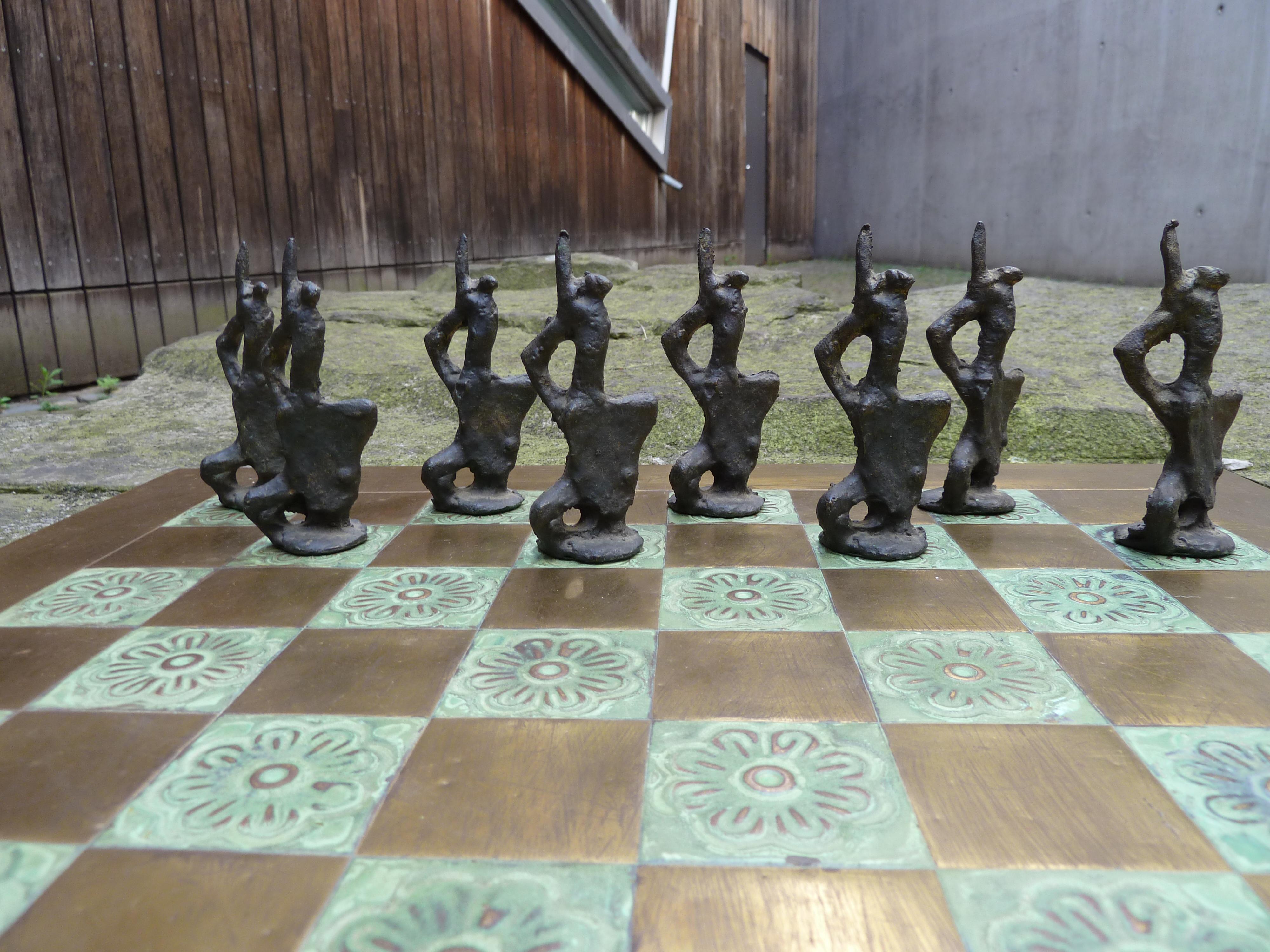 Italian 70s Sculptural Art Brutalist Bronze Chess Set For Sale 10