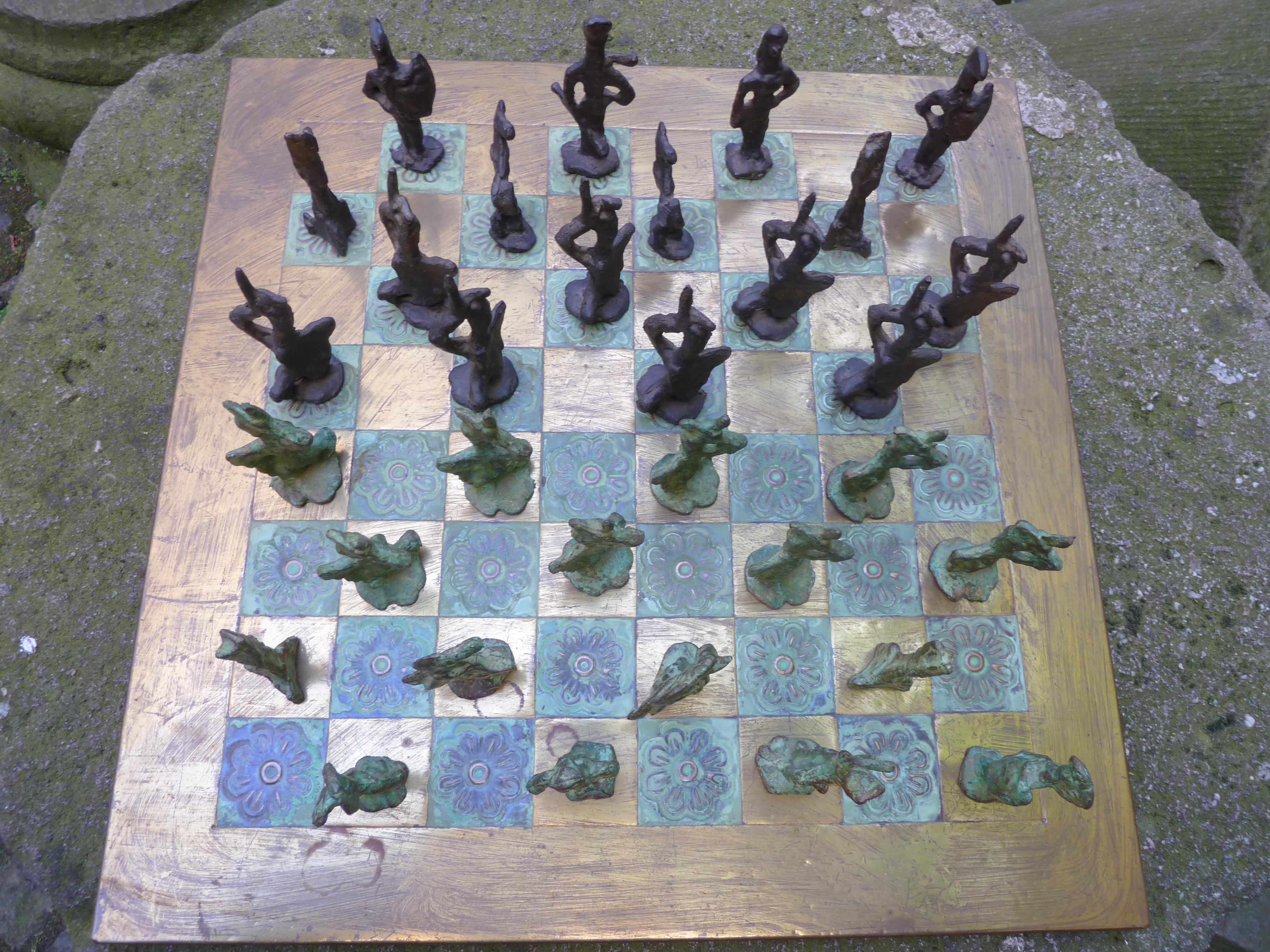 Italian 70s Sculptural Art Brutalist Bronze Chess Set In Fair Condition In Halle, DE