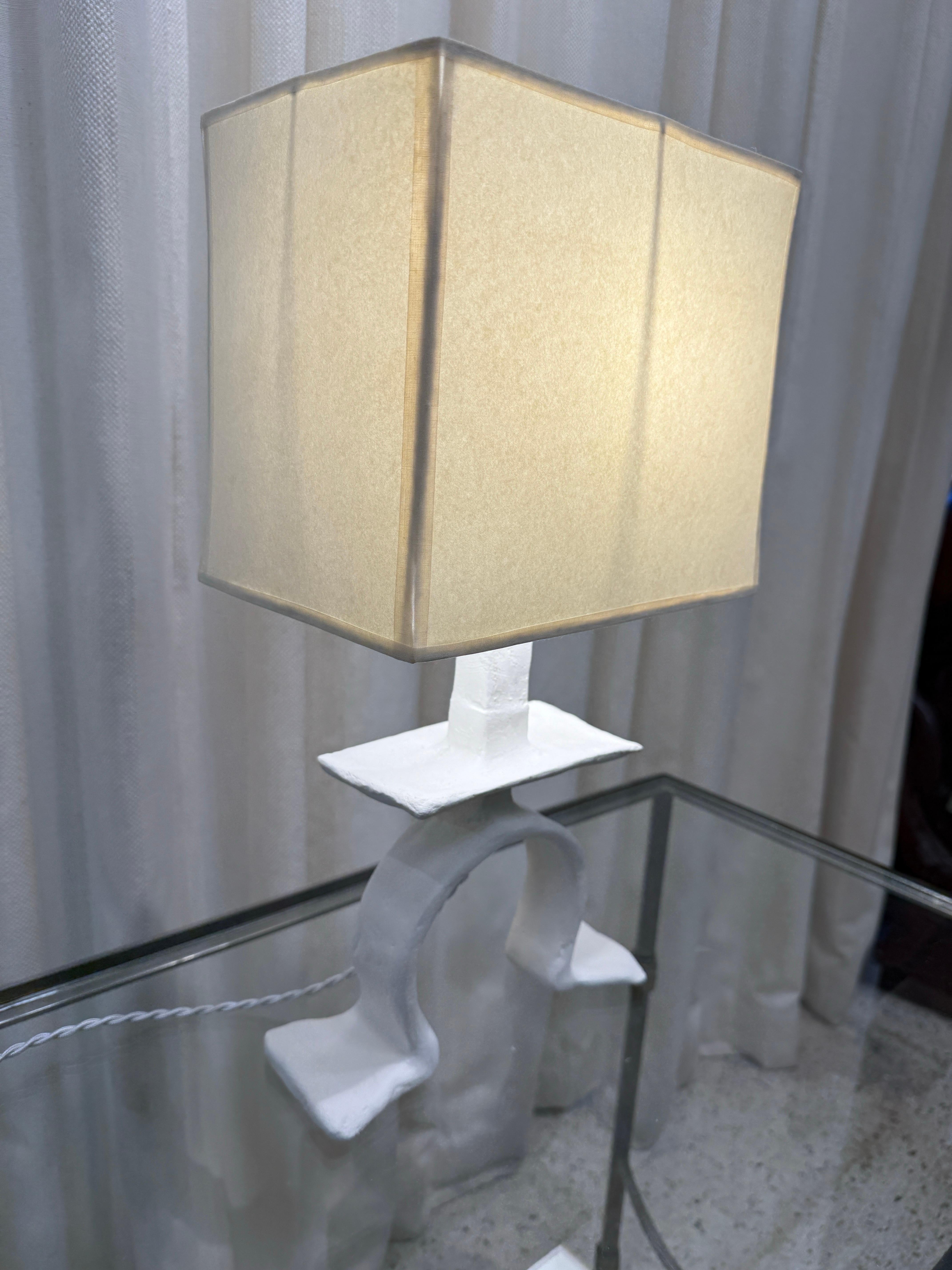 Giacometti Inspired Plaster over Metal Tribal Table Lamp In Good Condition For Sale In North Miami, FL