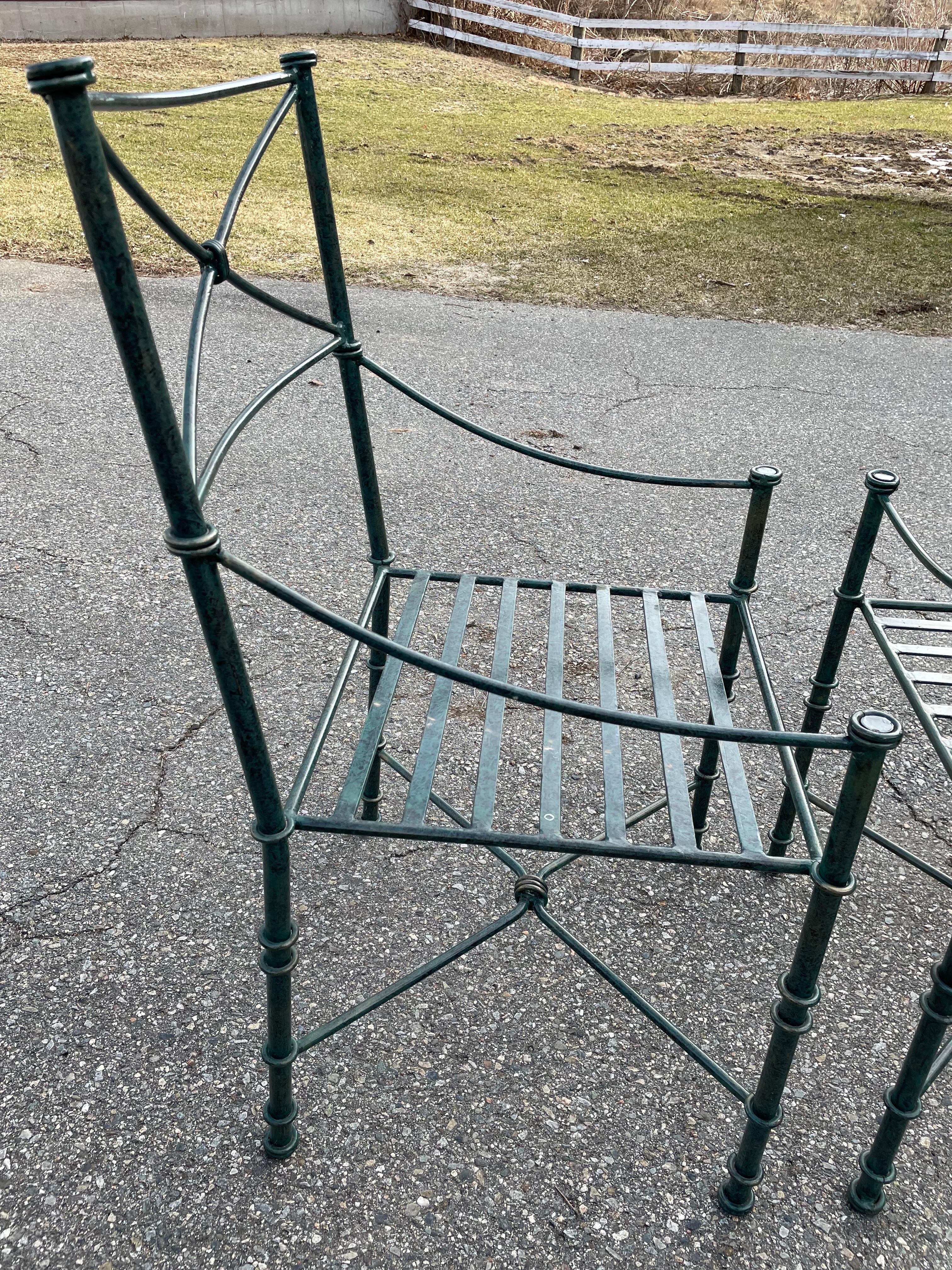 Sedie in ferro battuto ispirate a Giacometti Un set di 4 sedie da pranzo In condizioni buone in vendita a Cumberland, RI