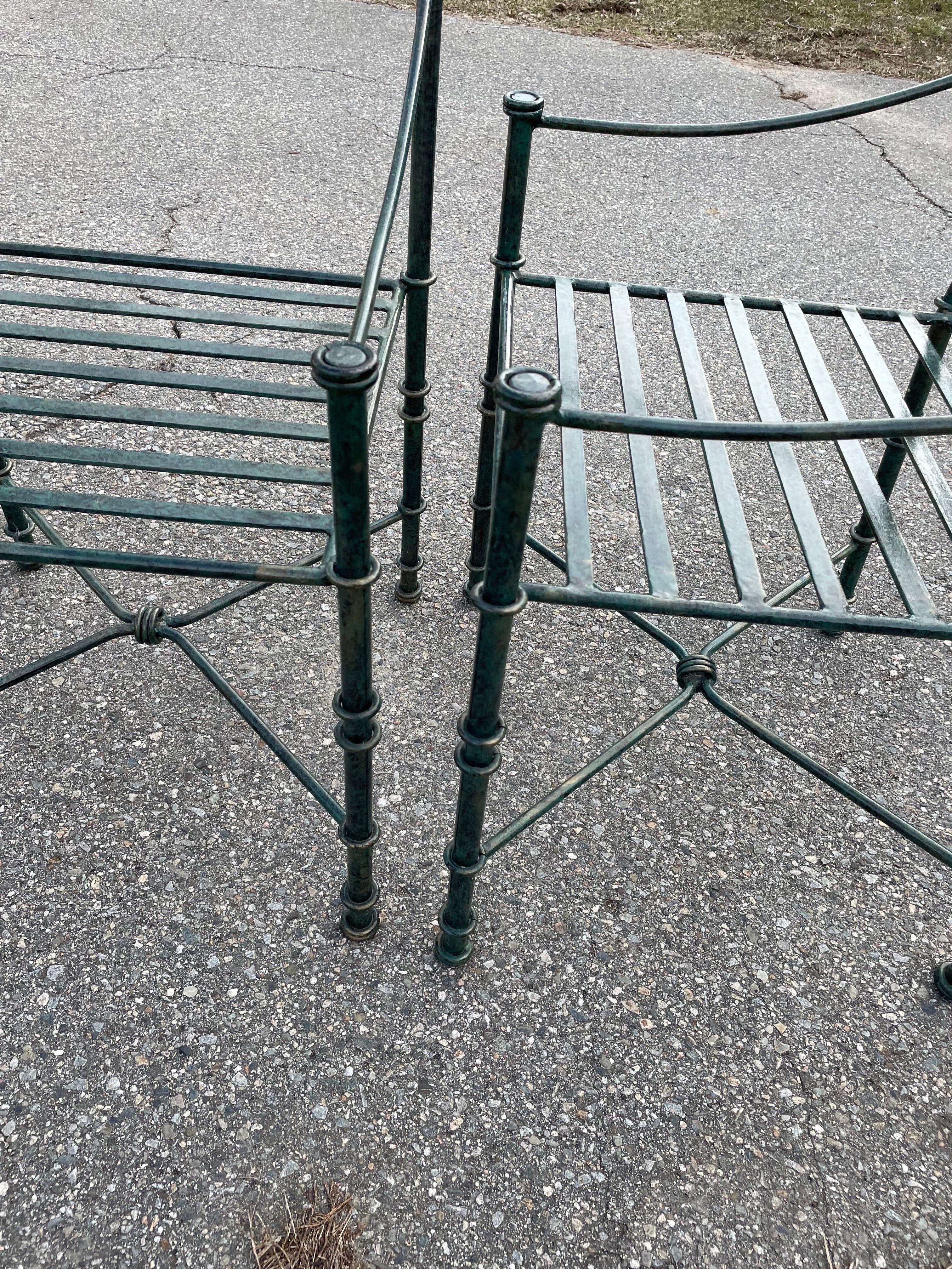 Chaises en fer forgé inspirées de Giacometti Ensemble de 4 chaises de salle à manger Bon état - En vente à Cumberland, RI