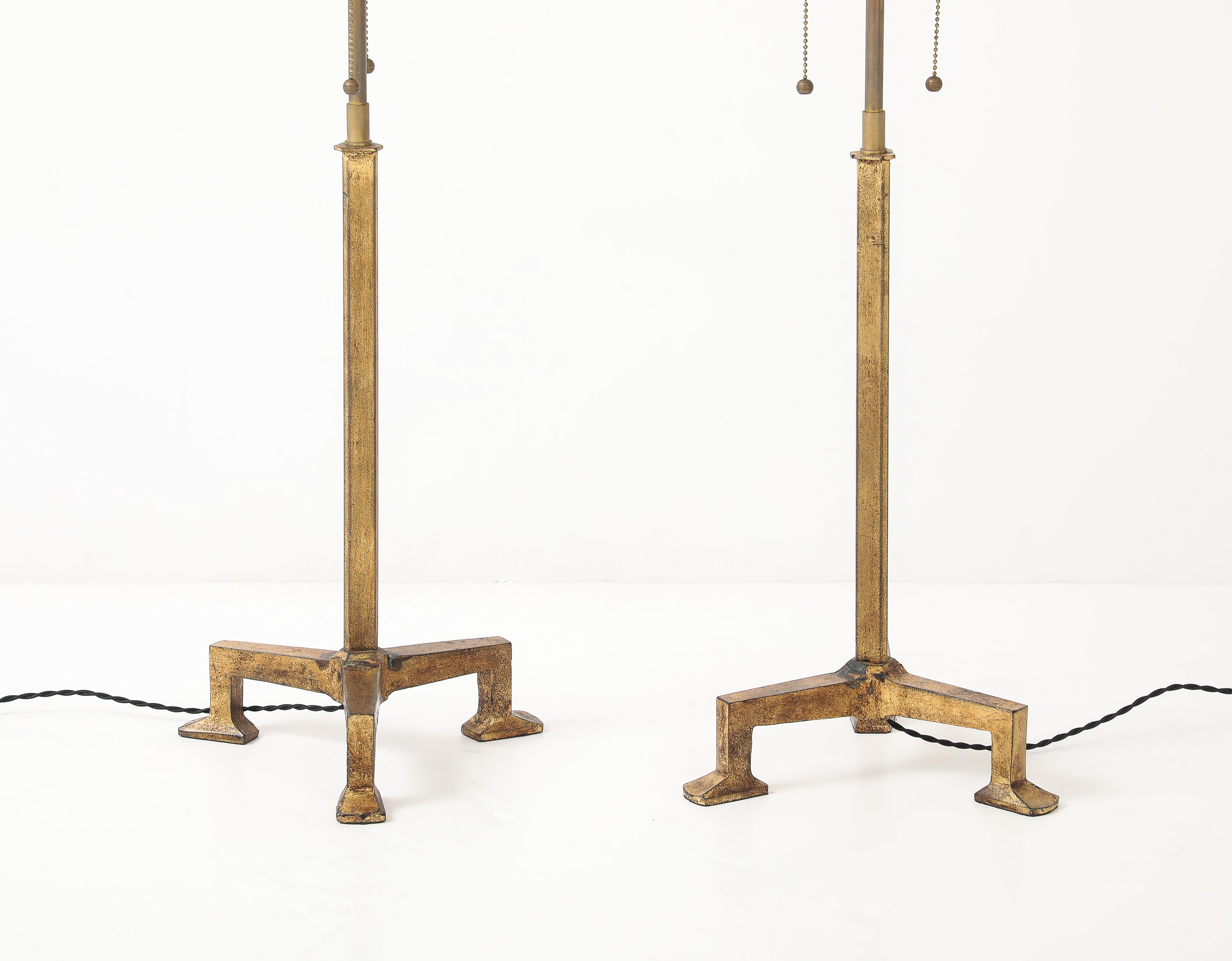 Ferro Lampade in ferro dorato in stile Giacometti in vendita