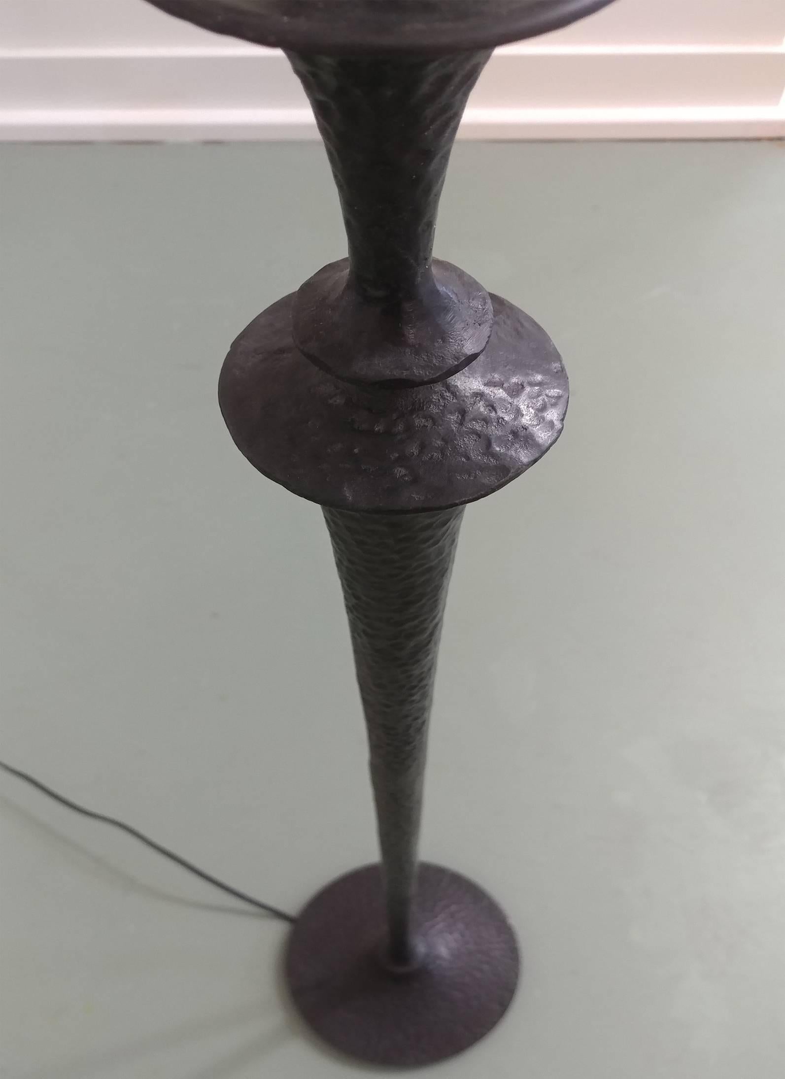 Good looking hammered painted bronze floor lamp in the manner of Giacometti, in all original condition and working order.