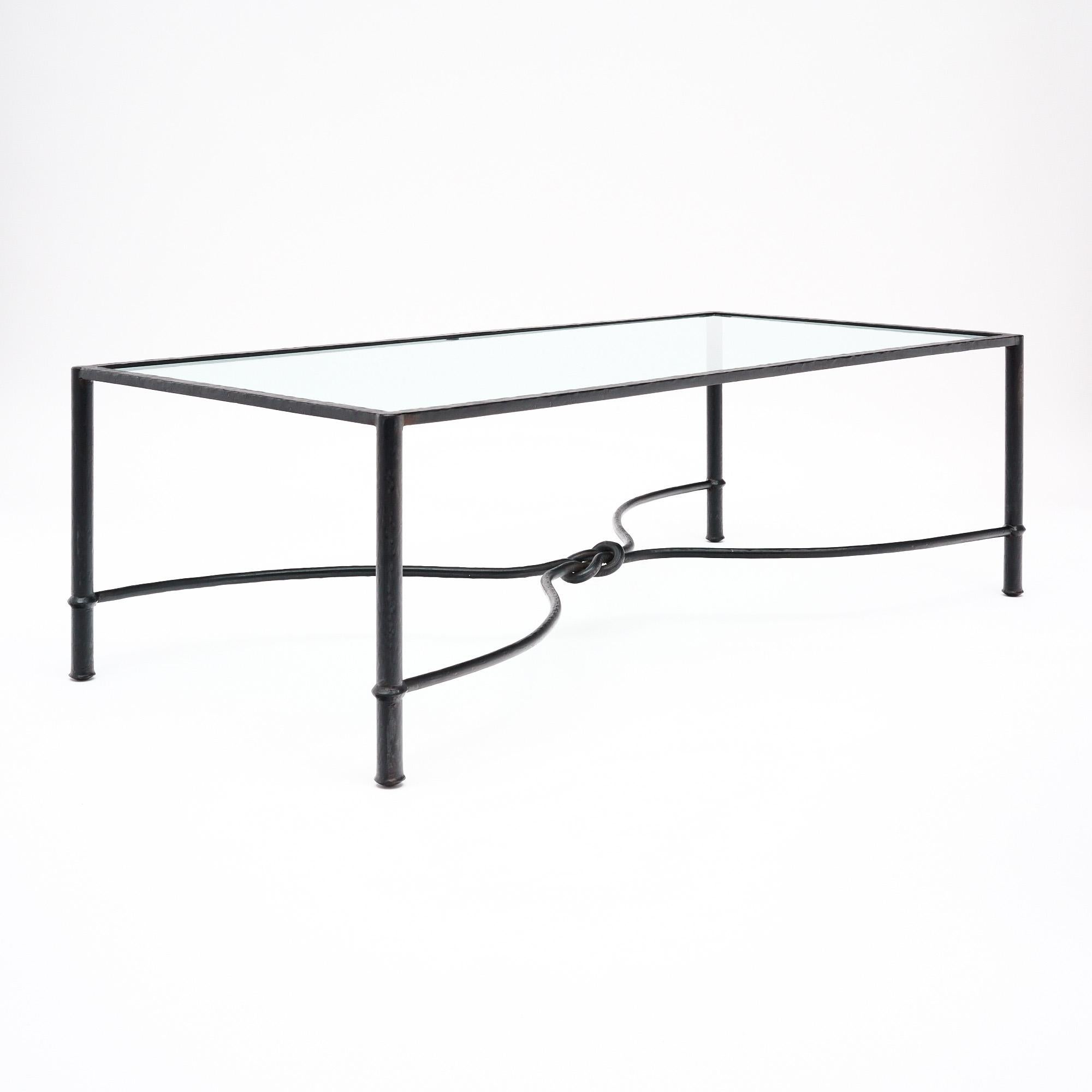 Giacometti Stil Italienisch Eisen Couchtisch (Moderne der Mitte des Jahrhunderts) im Angebot