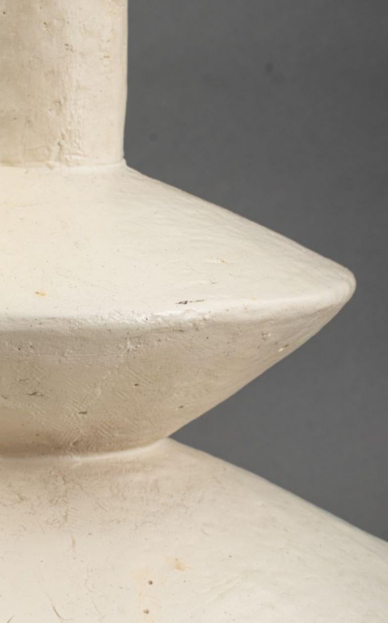 20ième siècle Lampe de table blanche moderne de style Giacometti en vente