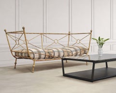 Neoklassizistisches Tagesbett oder Sofa im Giacometti-Stil aus vergoldetem Eisen, 7 Ft