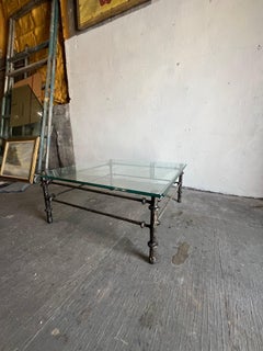 Table basse carrée de style Giacometti en finition bronze patiné