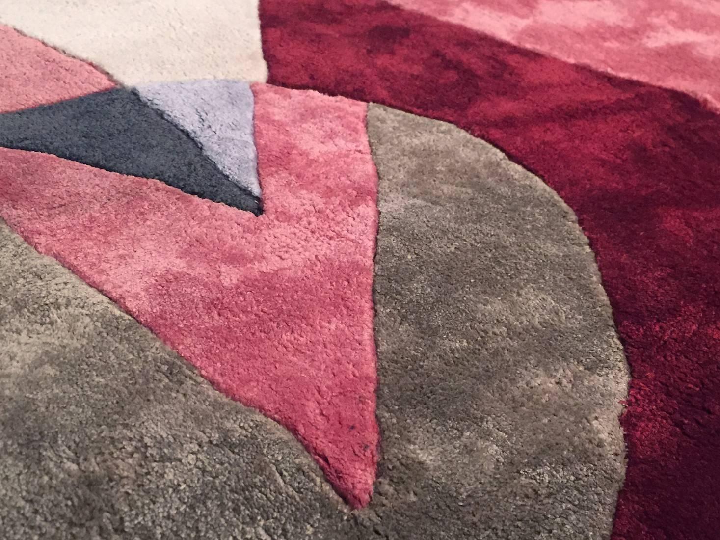 Italian Giacomo Balla Futurist Silk Carpet Rug Italy 1929 Red Pink Made in Italy For Sale