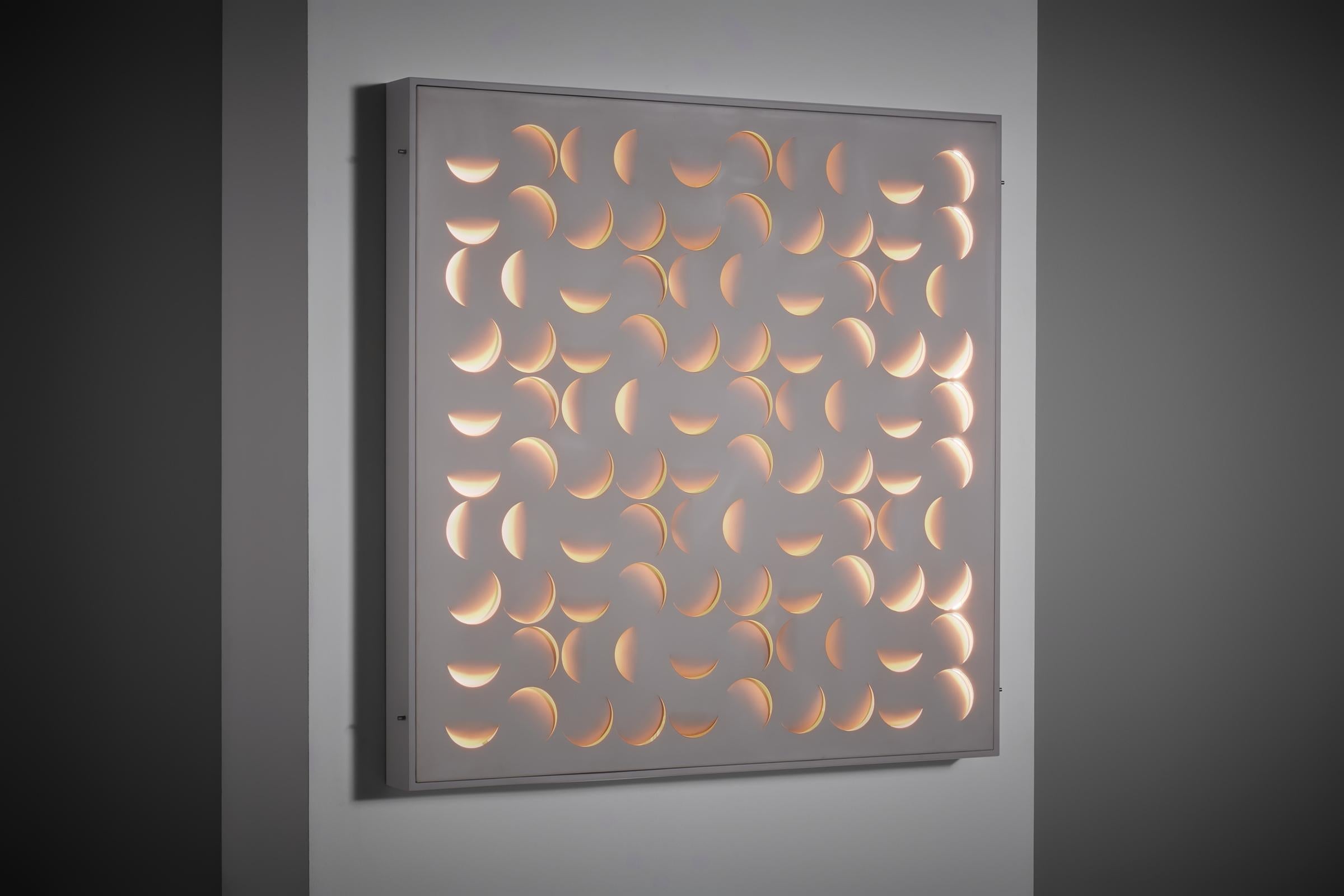 Panneau lumineux sculptural 