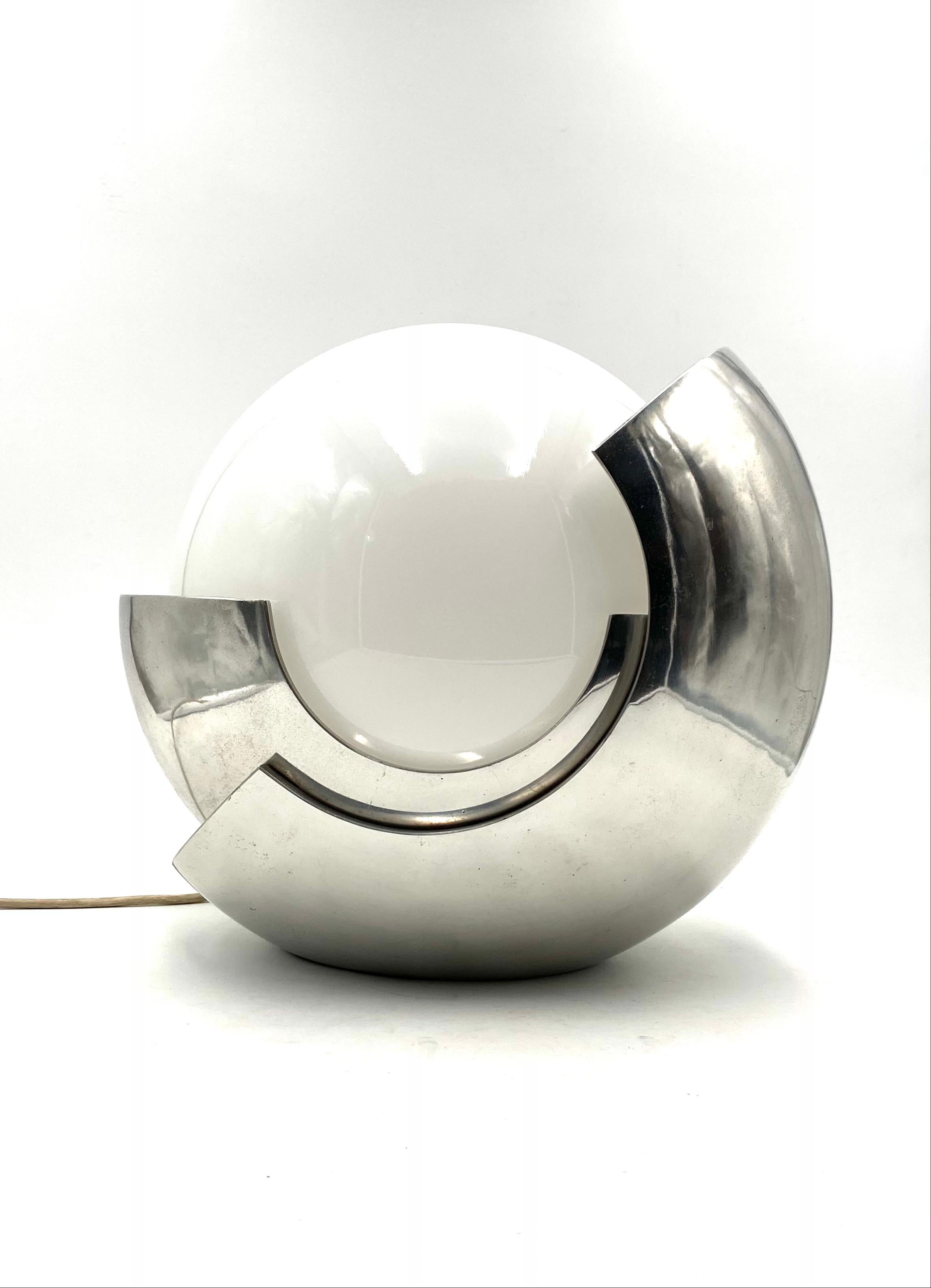 Opaline Glass Giacomo Benevelli, 'Roto' Sculptural Table Lamp, Gaetano Missaglia, 1970 For Sale