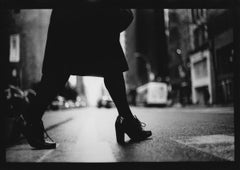 Sans titre n° 14 de New York - Photographie de rue en noir et blanc, pieds