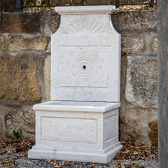 Giallo d’Istria Wall fountain