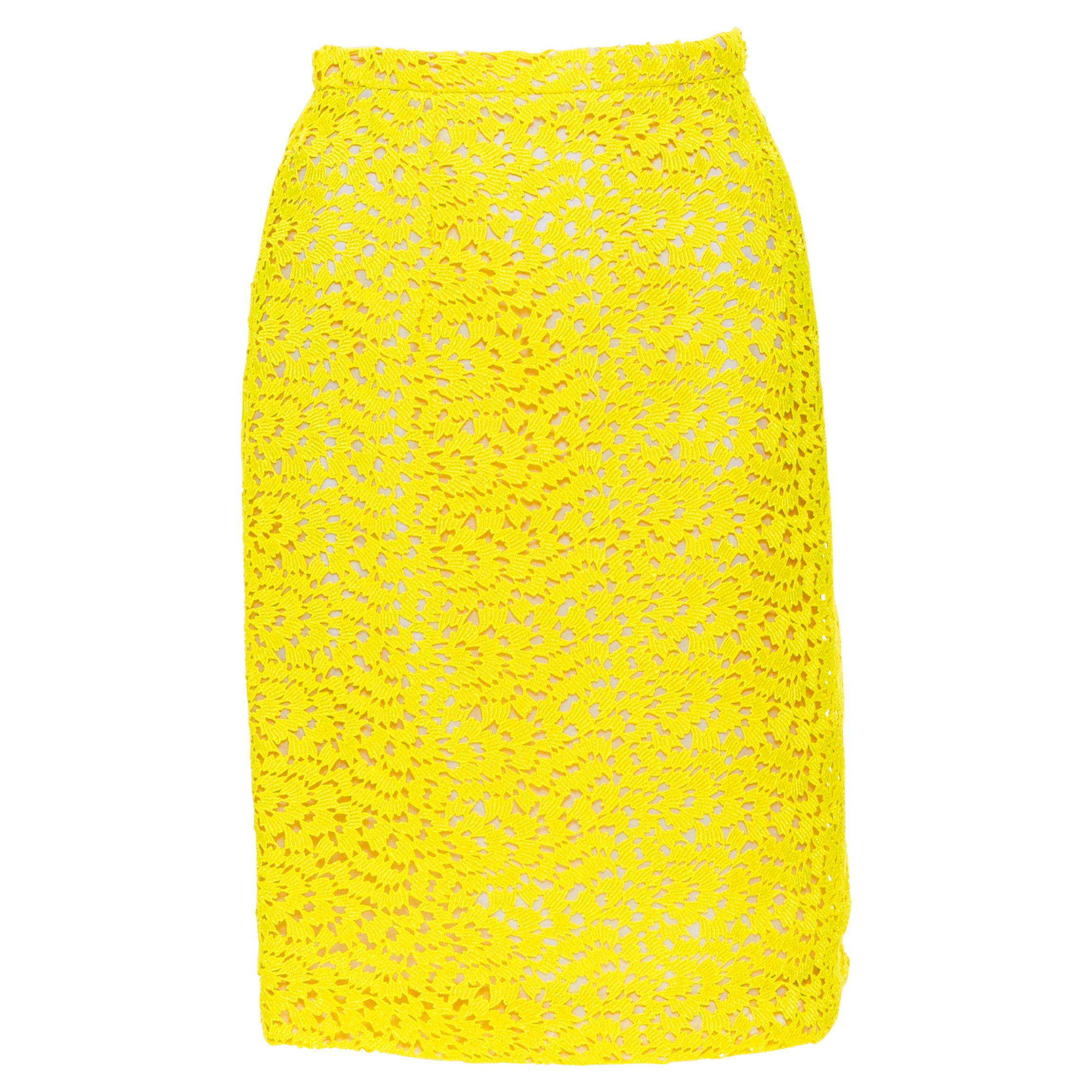 GIAMBATTISTA VALLI 2015 neon bright yellow lace pencil skirt XXS 25"