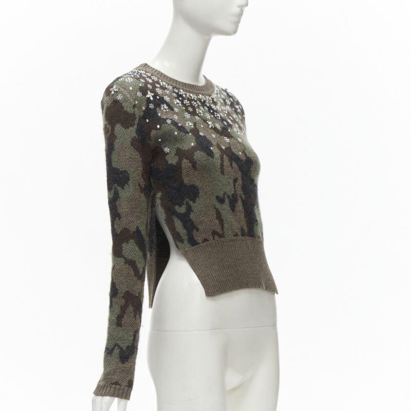 Black GIAMBATTISTA VALLI 2021 green camo crystal embellished cropped sweater IT38 XS For Sale