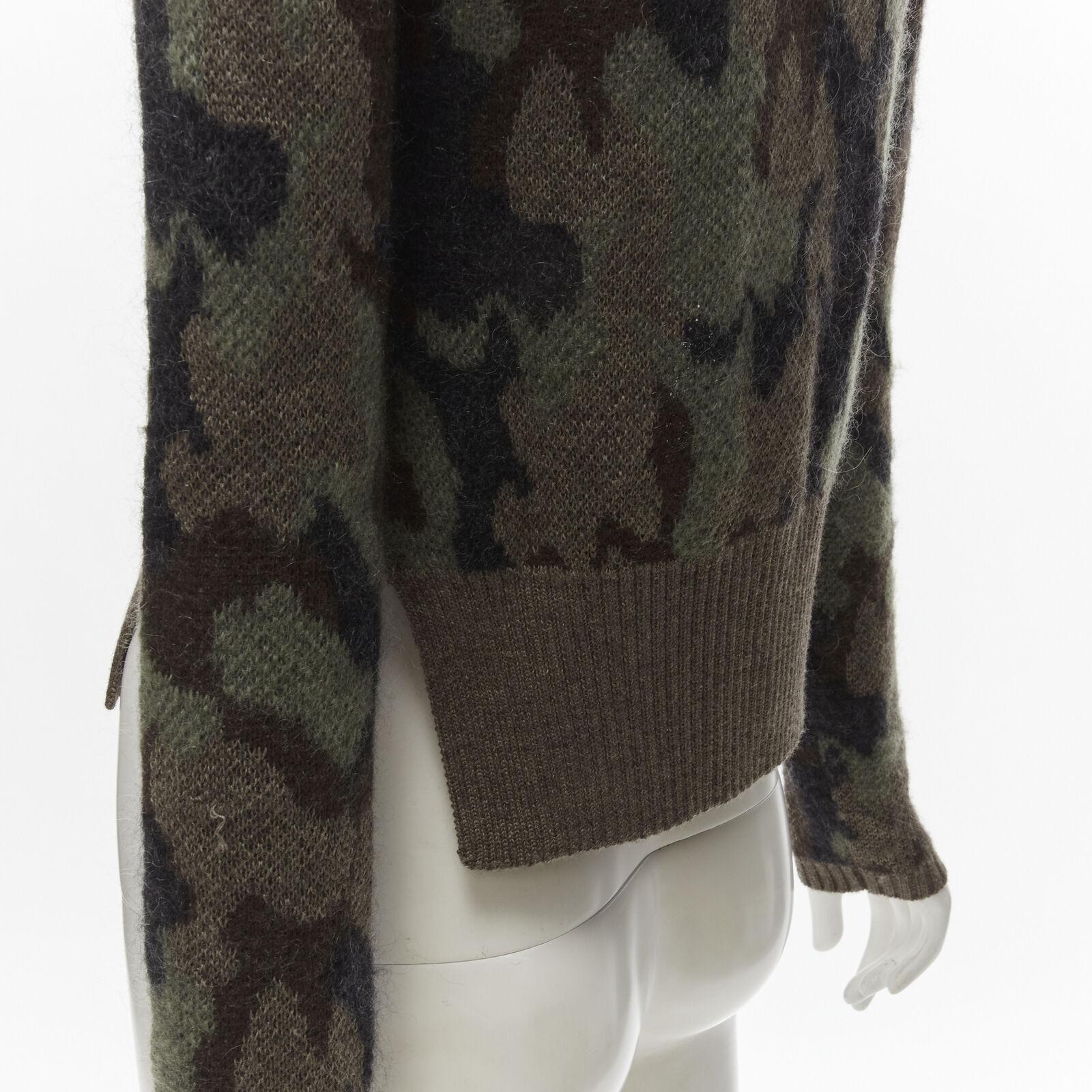 GIAMBATTISTA VALLI 2021 green camo crystal embellished cropped sweater IT38 XS For Sale 2