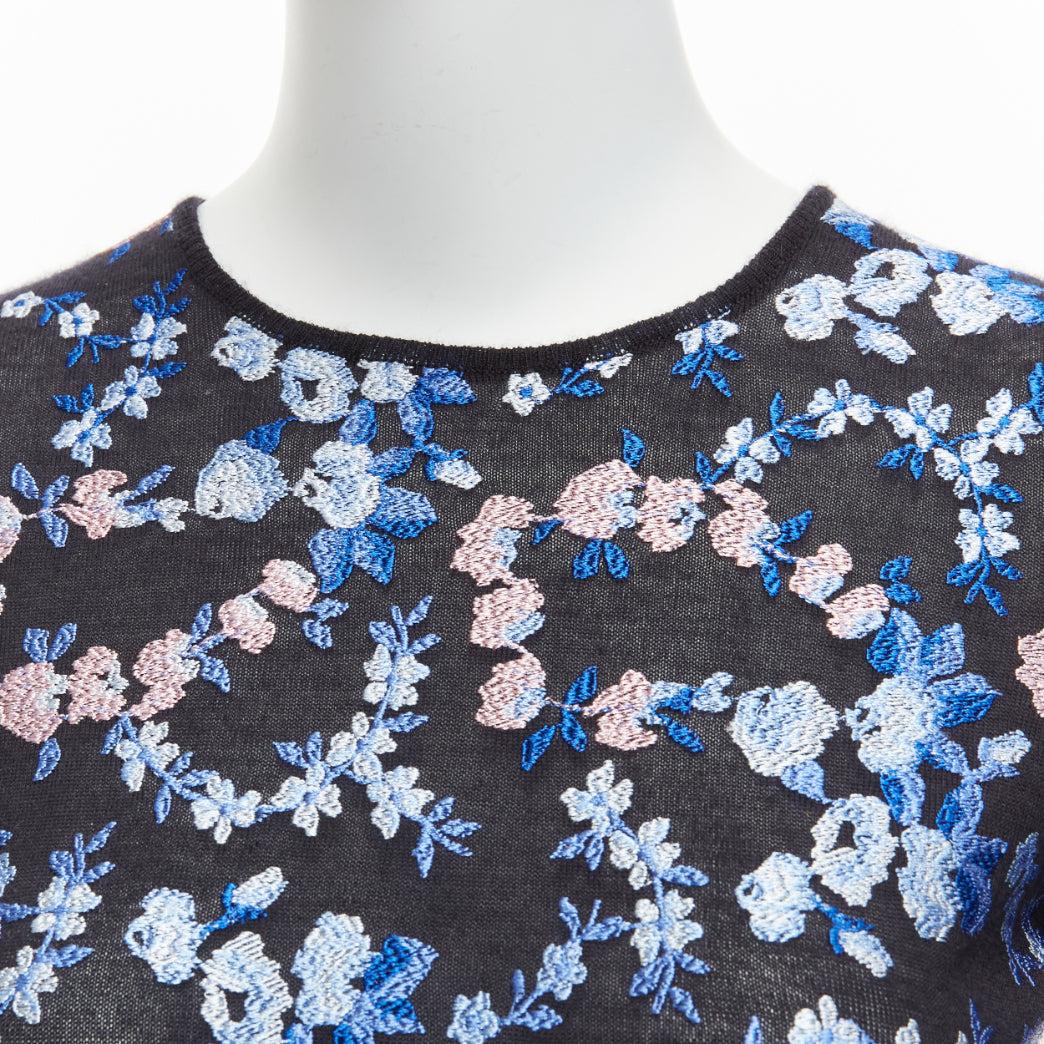 GIAMBATTISTA VALLI black cashmere silk blue pink flower embroidery top IT38 XS
Reference: LNKO/A02262
Brand: Giambattista Valli
Designer: Giambattista Valli
Material: Cashmere, Silk
Color: Black, Blue
Pattern: Floral
Closure: Slip On
Made in: