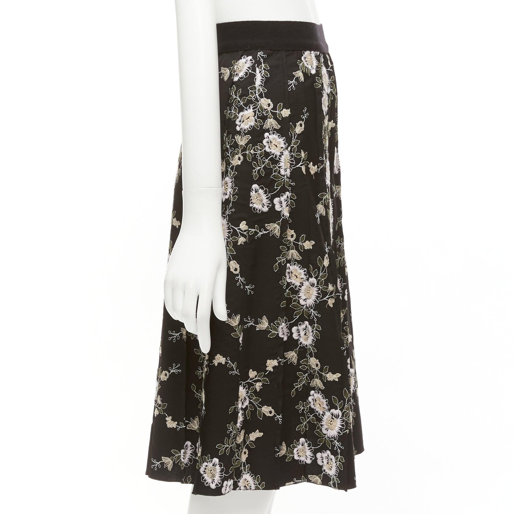 Women's GIAMBATTISTA VALLI black pink floral embroidered 100% wool midi skirt IT38 XS For Sale