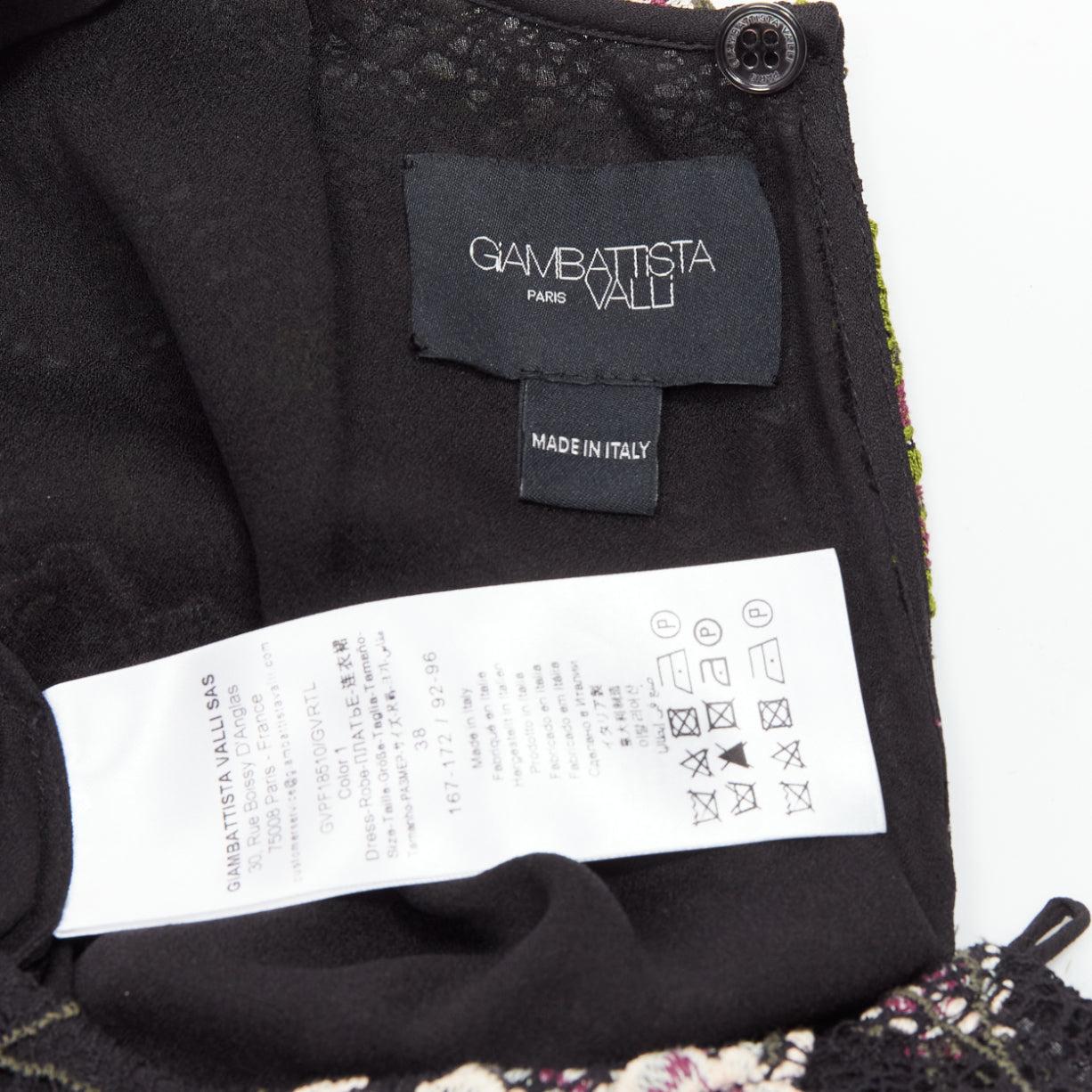 GIAMBATTISTA VALLI Robe à ceinture dos cape en dentelle florale noire et rose IT38 XS en vente 4