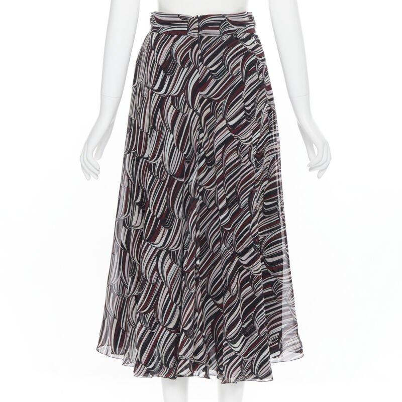 GIAMBATTISTA VALLI Jupe midi en soie noire et rouge tropicale 100 %, Taille IT38 XS en vente 1